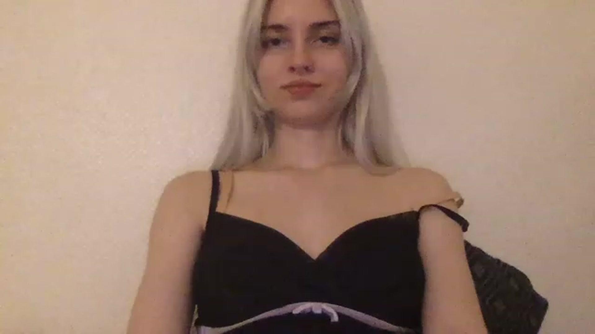 Gallery image thumbnail from LLuckyGirl's myfreecams stream on, 01/29/2023, 03:05 image 2 of 20