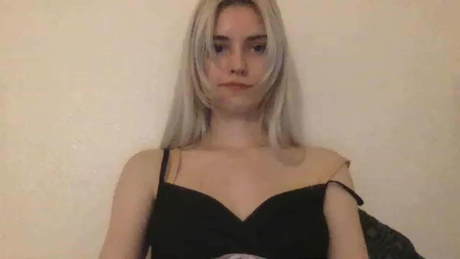 Gallery image thumbnail from LLuckyGirl's myfreecams stream on, 01/29/2023, 03:05 image 8 of 20