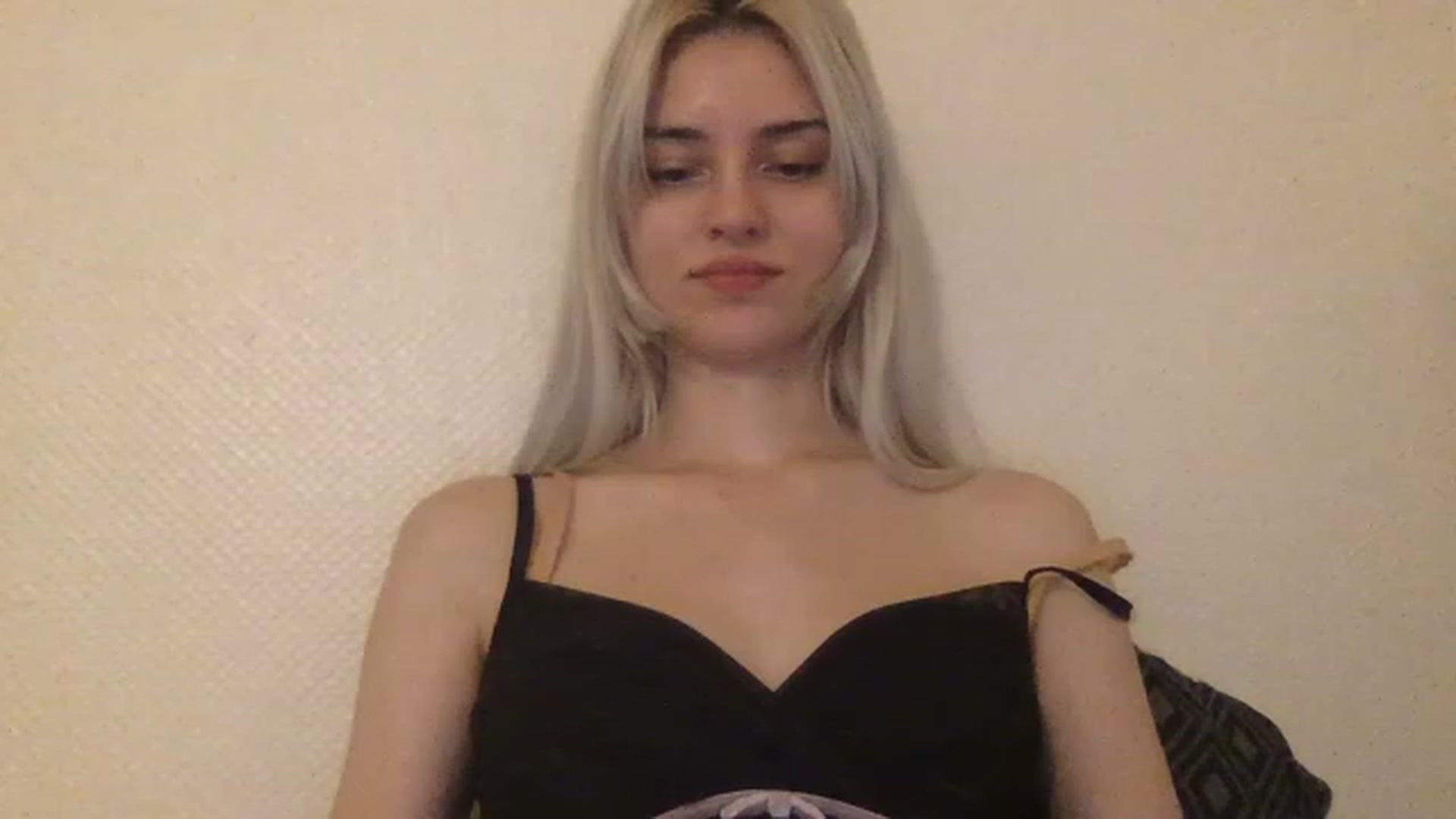 Gallery image thumbnail from LLuckyGirl's myfreecams stream on, 01/29/2023, 03:05 image 3 of 20