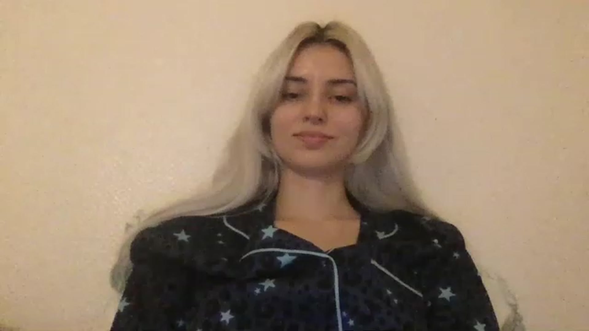Gallery image thumbnail from LLuckyGirl's myfreecams stream on, 02/03/2023, 02:20 image 2 of 20