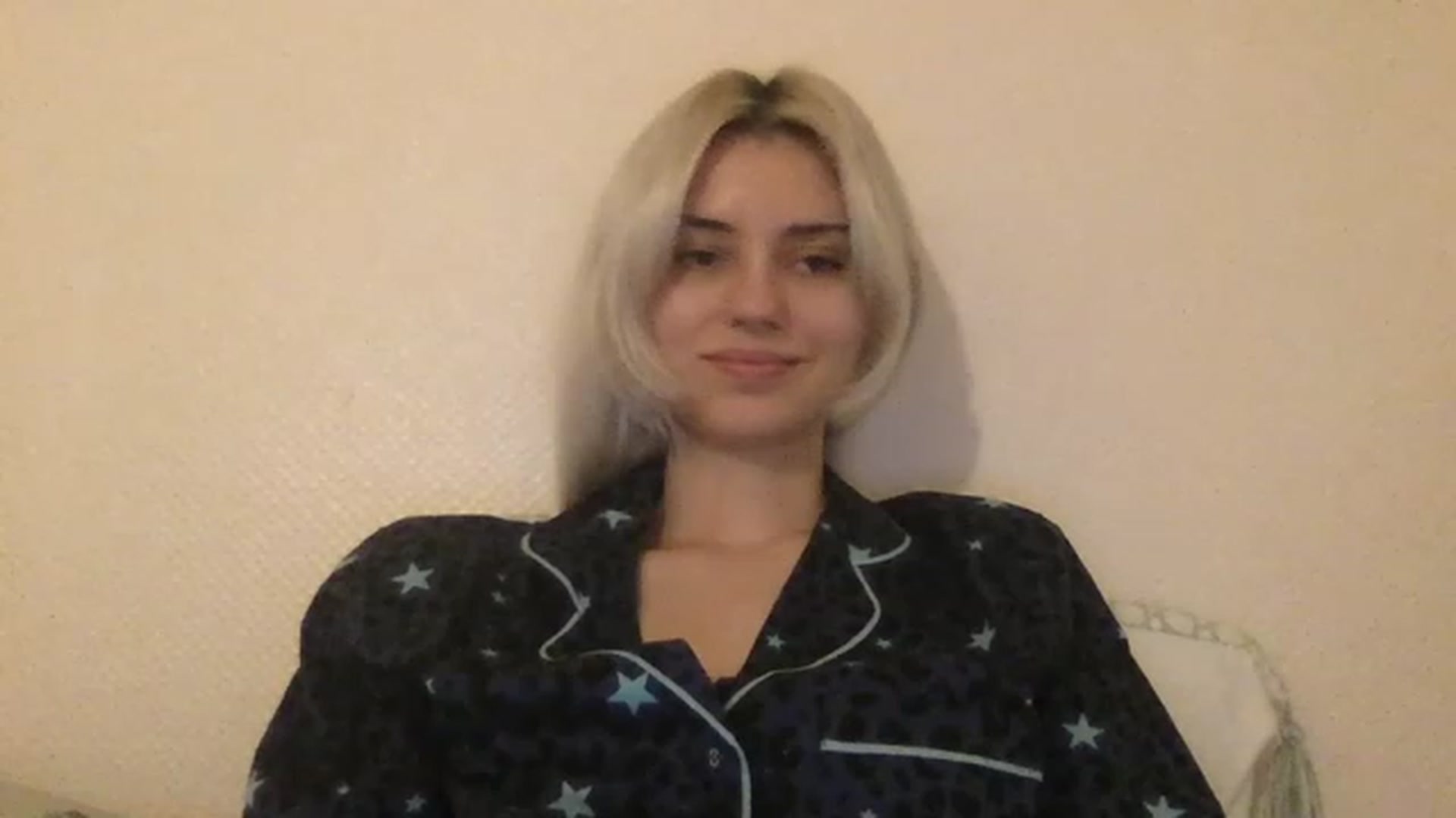 Gallery image thumbnail from LLuckyGirl's myfreecams stream on, 02/03/2023, 02:20 image 16 of 20