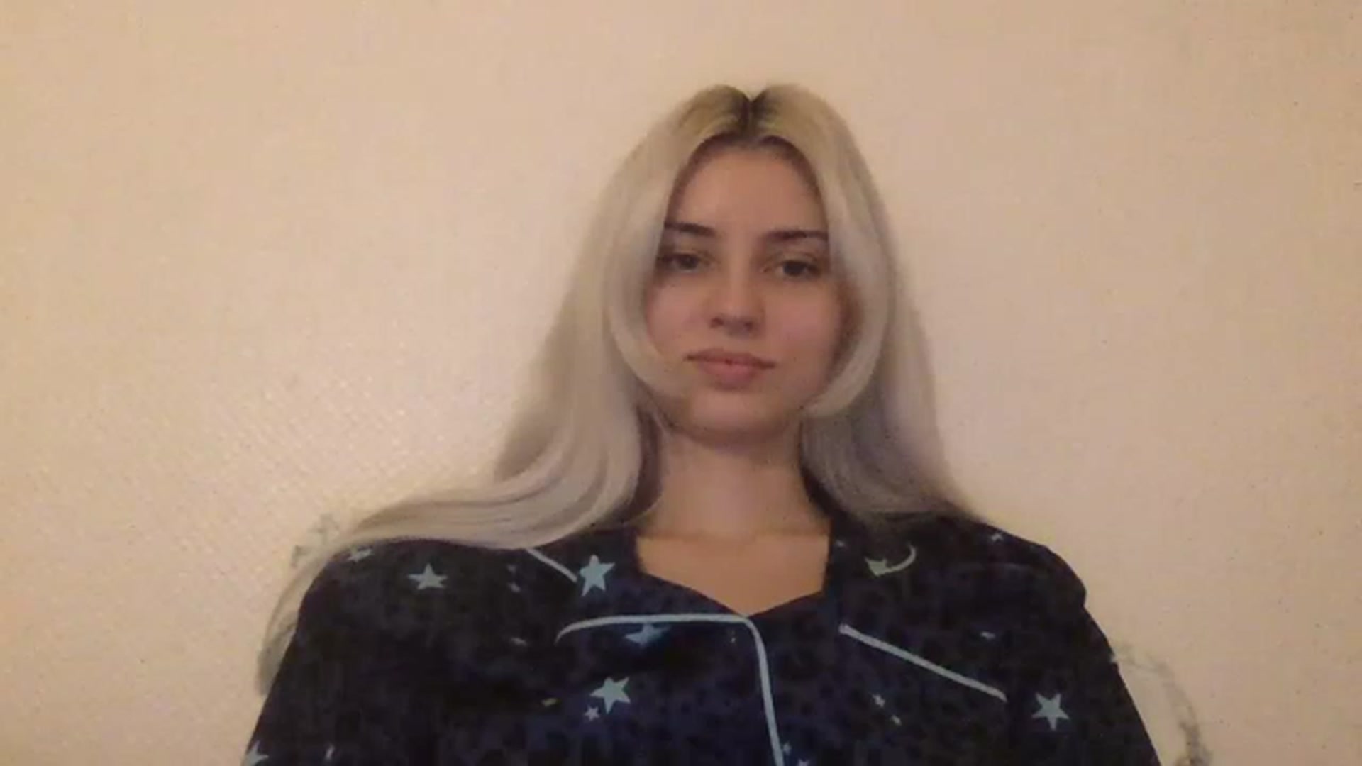 Gallery image thumbnail from LLuckyGirl's myfreecams stream on, 02/03/2023, 02:20 image 4 of 20
