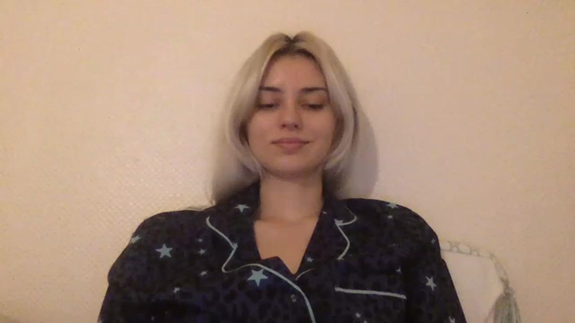 Gallery image thumbnail from LLuckyGirl's myfreecams stream on, 02/03/2023, 02:20 image 19 of 20