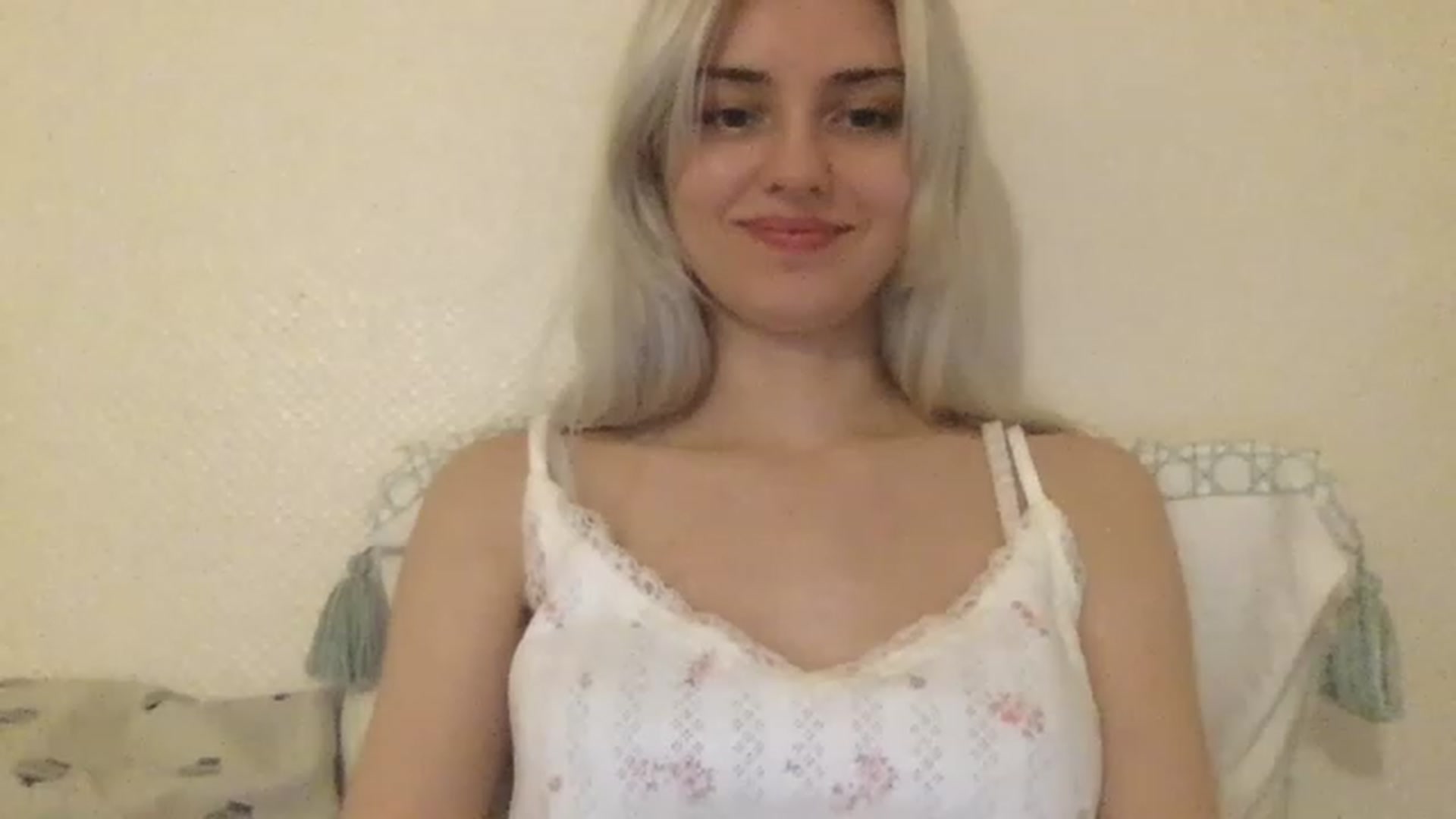 Gallery image thumbnail from LLuckyGirl's myfreecams stream on, 02/05/2023, 02:01 image 16 of 20