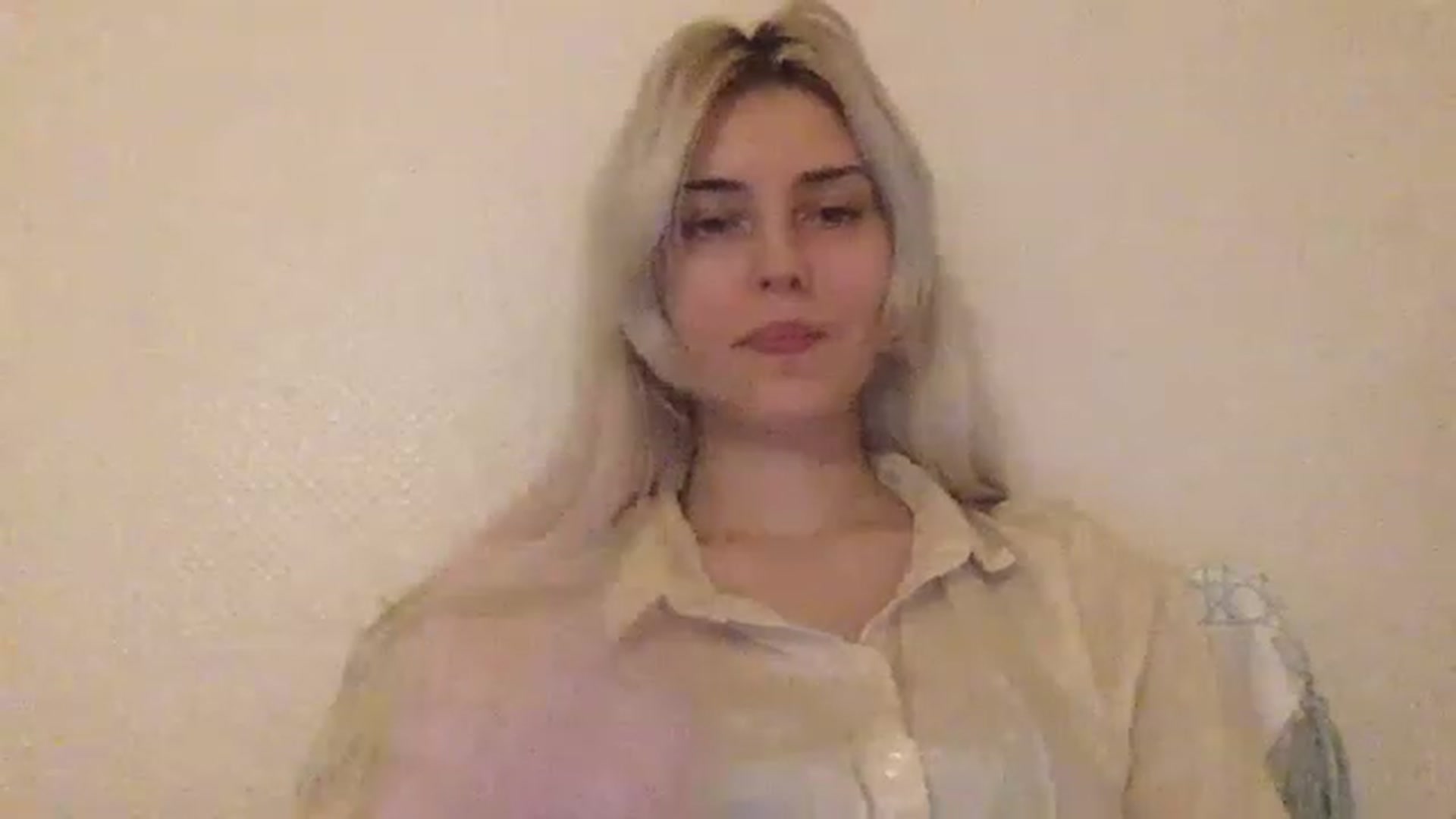 Gallery image thumbnail from LLuckyGirl's myfreecams stream on, 02/06/2023, 03:20 image 7 of 20