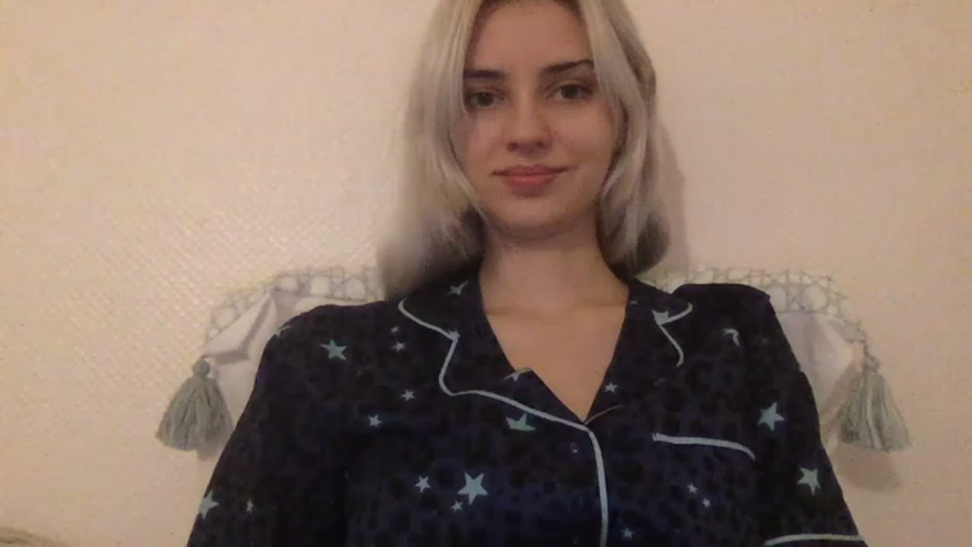 Gallery image thumbnail from LLuckyGirl's myfreecams stream on, 02/07/2023, 01:40 image 1 of 20