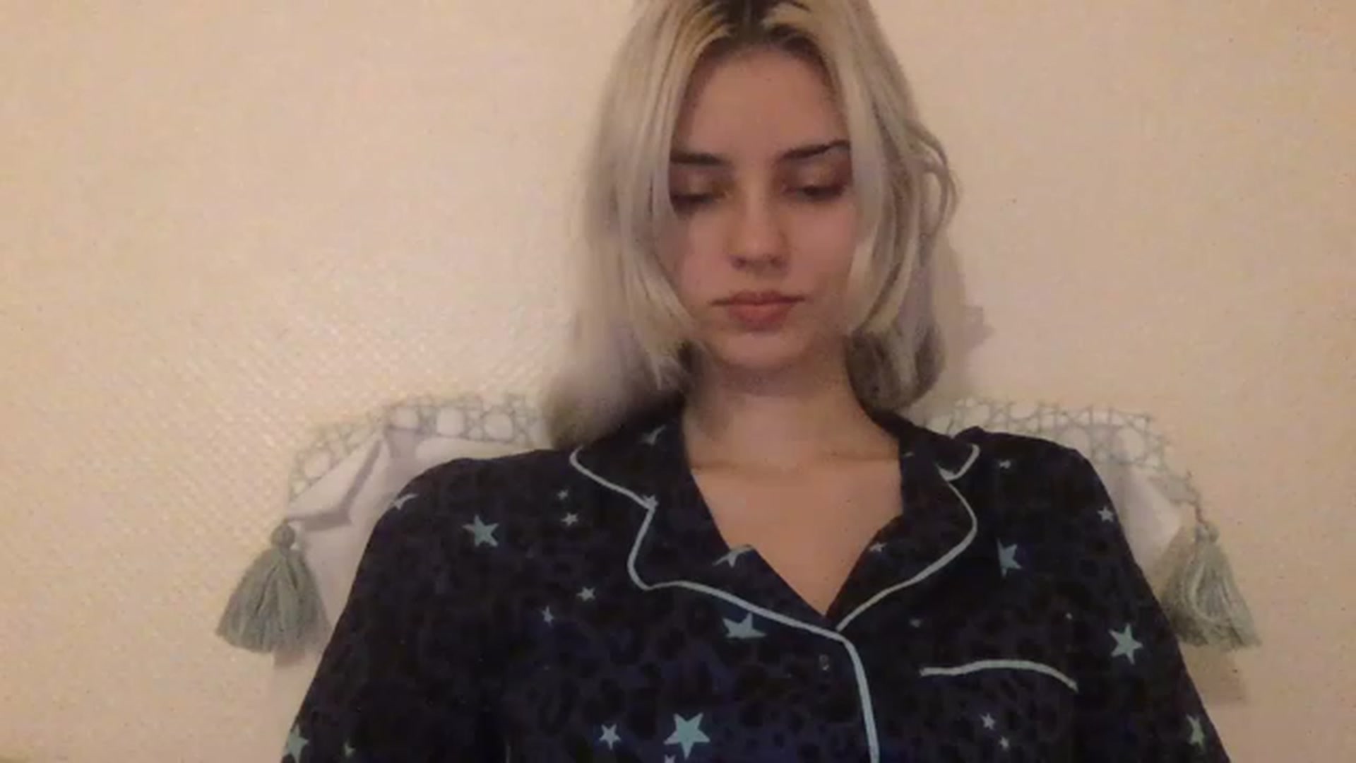 Gallery image thumbnail from LLuckyGirl's myfreecams stream on, 02/07/2023, 01:40 image 6 of 20