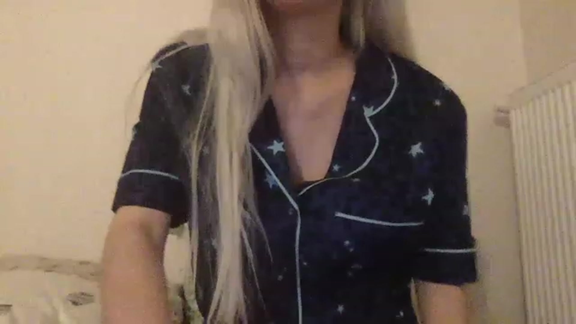 Gallery image thumbnail from LLuckyGirl's myfreecams stream on, 02/07/2023, 02:57 image 8 of 20