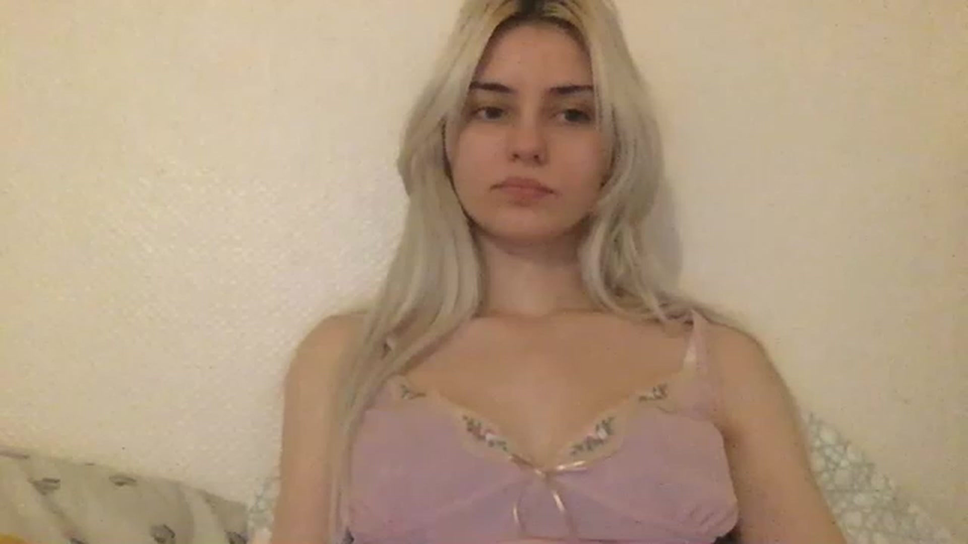 Gallery image thumbnail from LLuckyGirl's myfreecams stream on, 02/12/2023, 24:01 image 19 of 20
