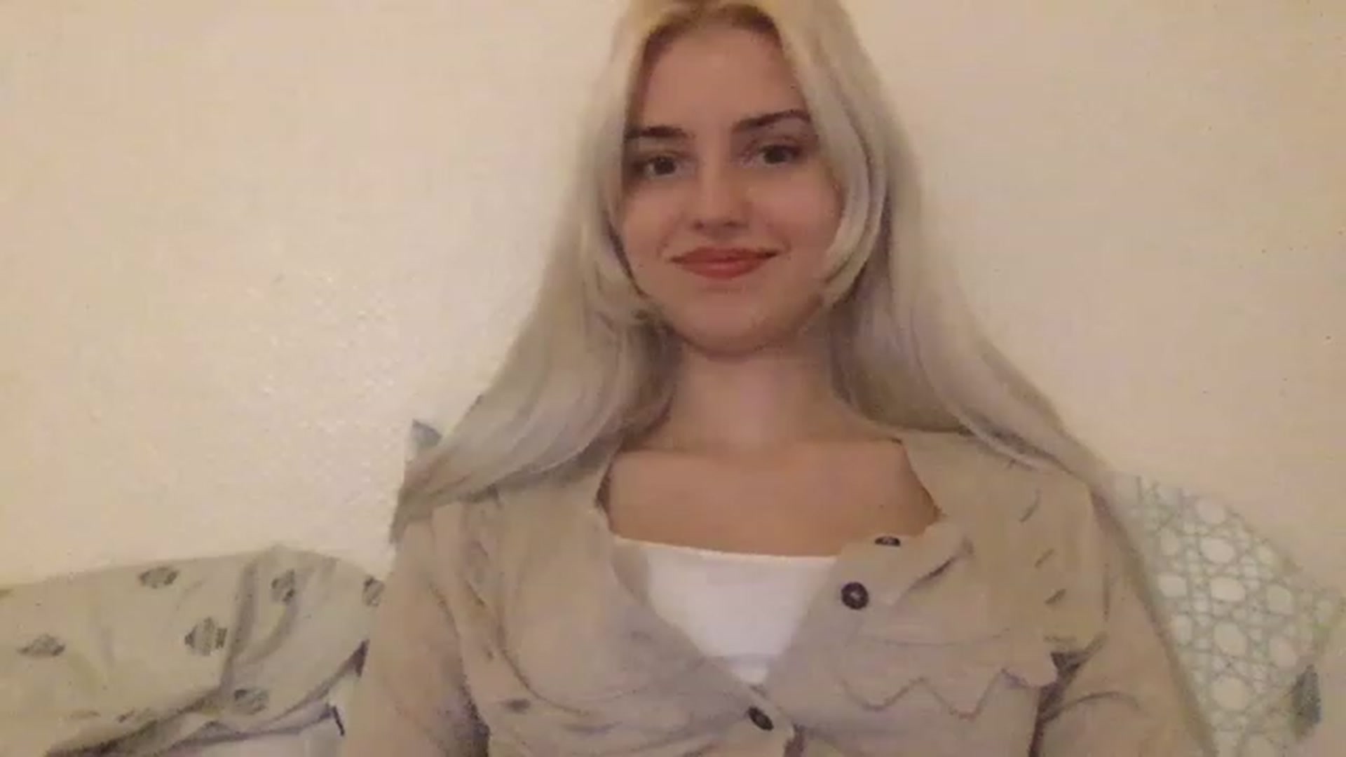 Gallery image thumbnail from LLuckyGirl's myfreecams stream on, 02/14/2023, 24:01 image 2 of 20