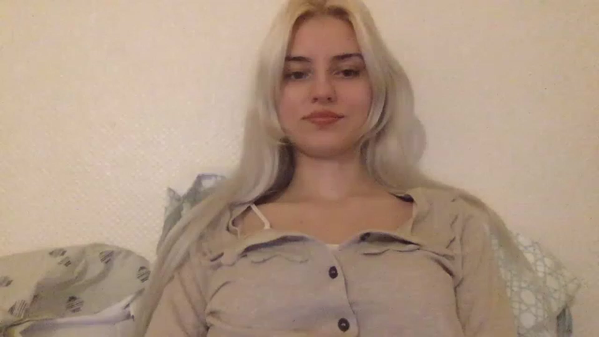 Gallery image thumbnail from LLuckyGirl's myfreecams stream on, 02/14/2023, 24:01 image 12 of 20