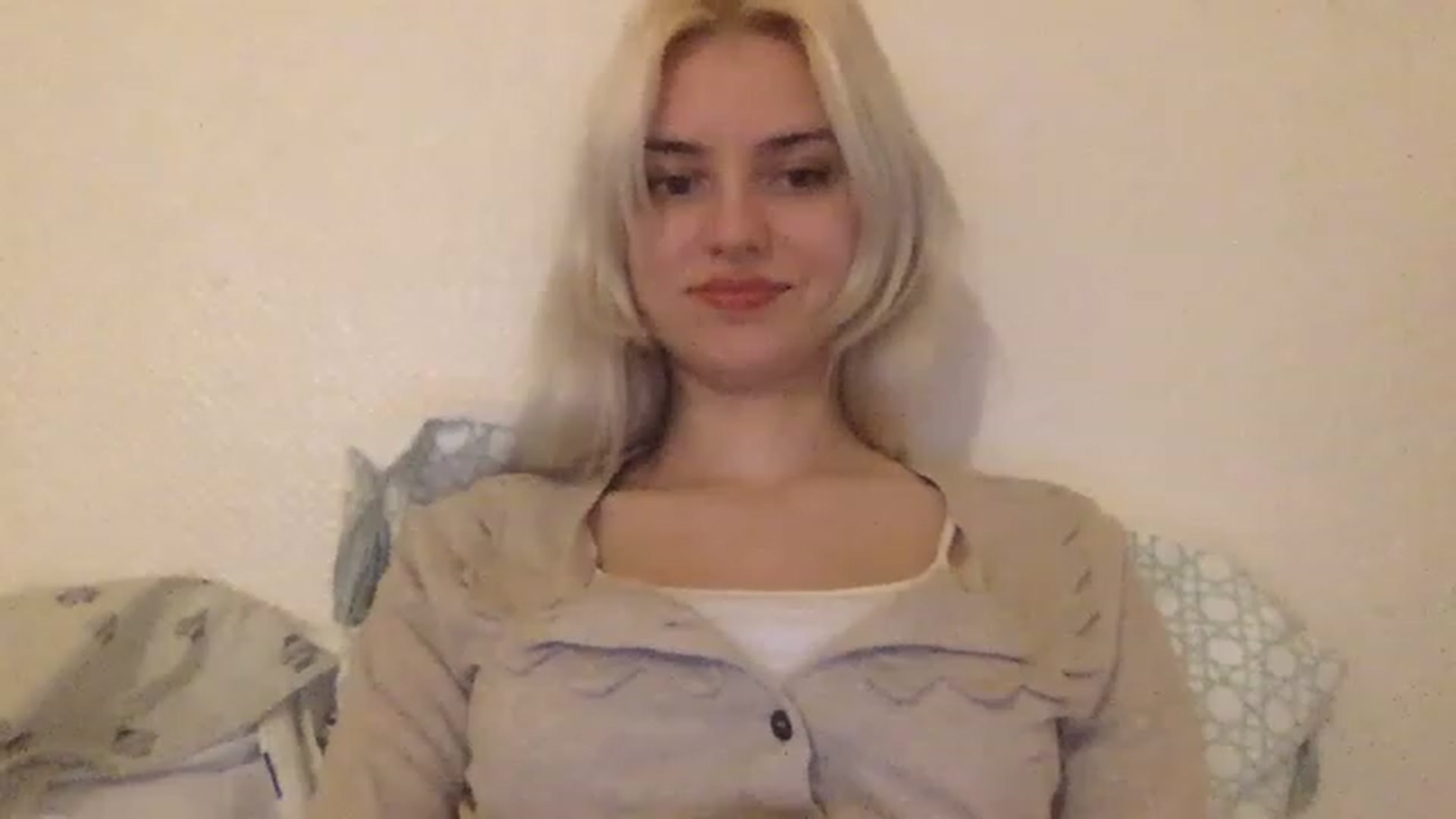 Gallery image thumbnail from LLuckyGirl's myfreecams stream on, 02/14/2023, 01:09 image 1 of 20