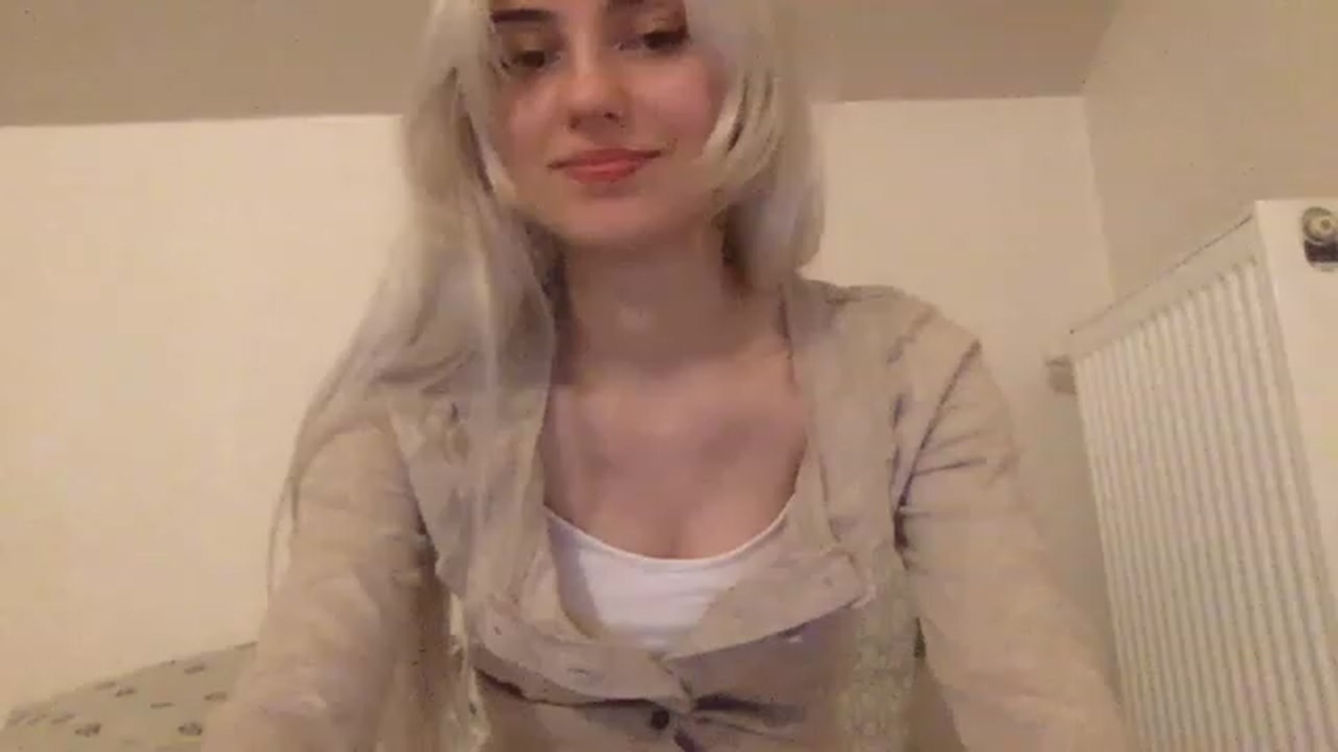Gallery image thumbnail from LLuckyGirl's myfreecams stream on, 02/14/2023, 01:09 image 19 of 20