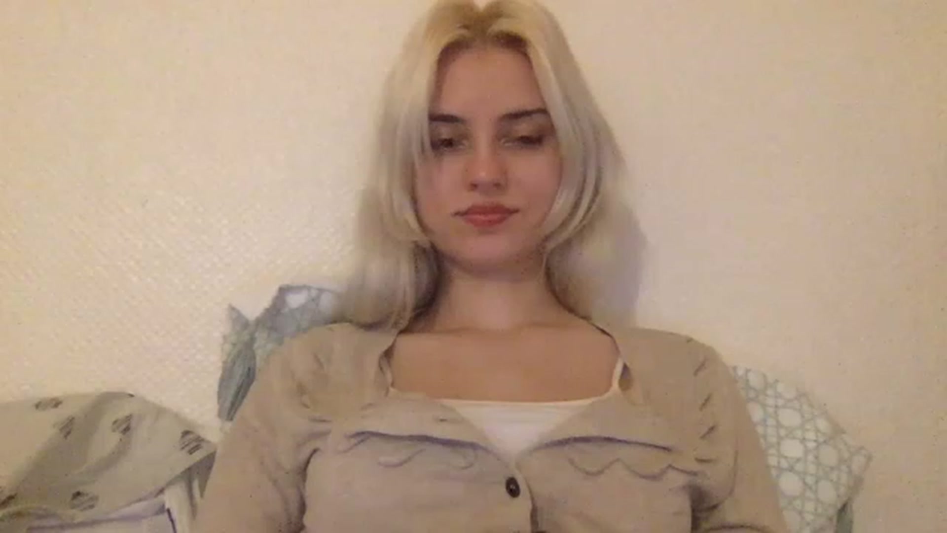 Gallery image thumbnail from LLuckyGirl's myfreecams stream on, 02/14/2023, 01:09 image 2 of 20