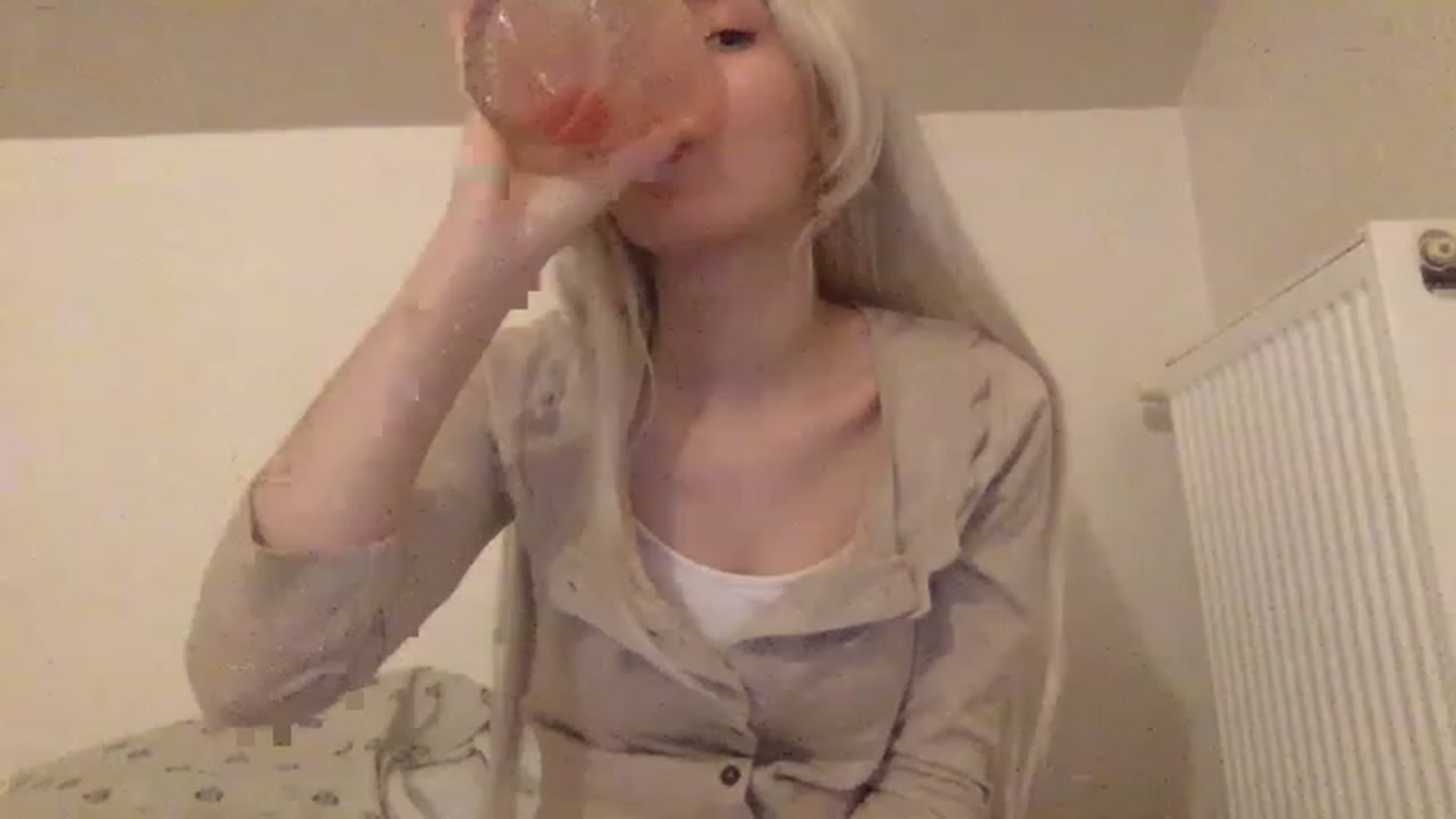 Gallery image thumbnail from LLuckyGirl's myfreecams stream on, 02/14/2023, 01:09 image 14 of 20