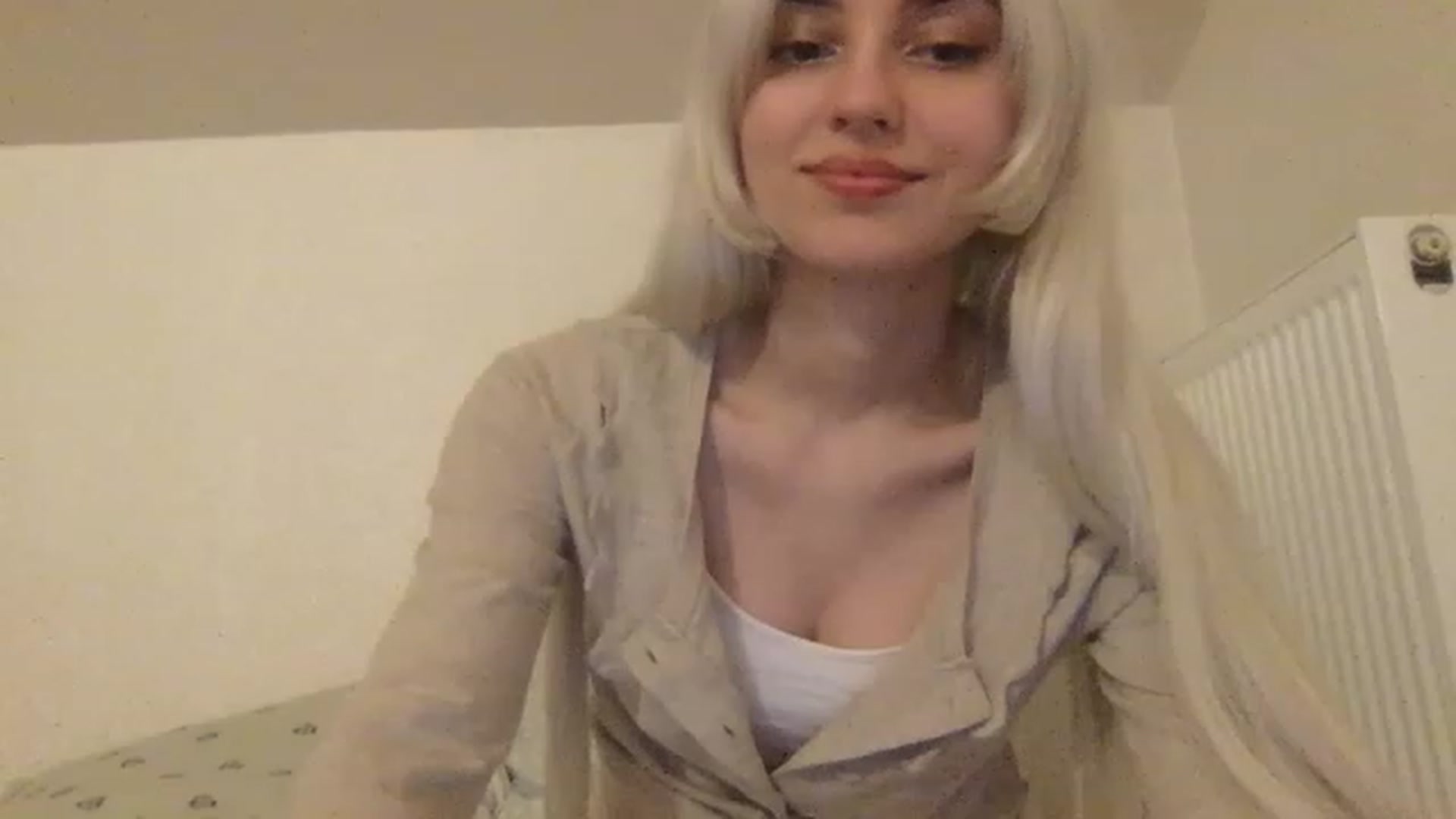 Gallery image thumbnail from LLuckyGirl's myfreecams stream on, 02/14/2023, 01:53 image 10 of 20