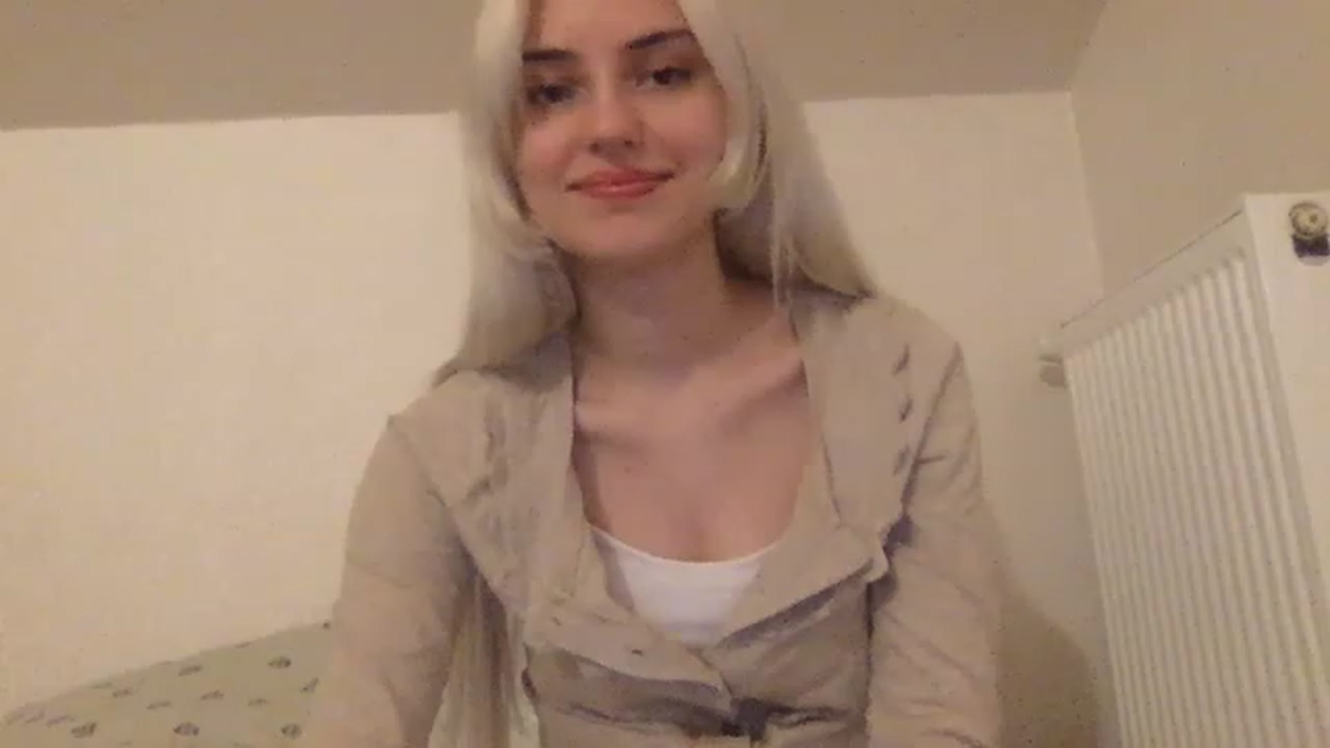 Gallery image thumbnail from LLuckyGirl's myfreecams stream on, 02/14/2023, 01:53 image 13 of 20