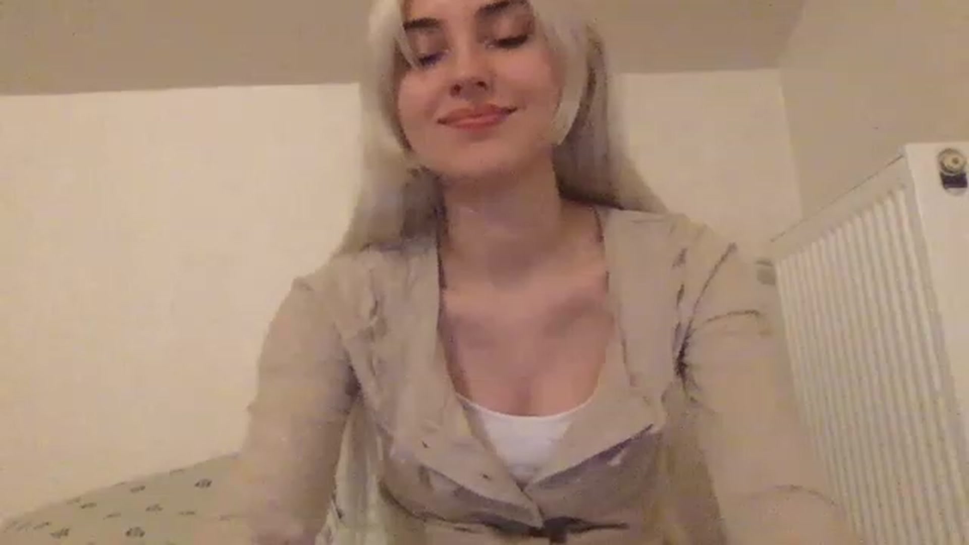 Gallery image thumbnail from LLuckyGirl's myfreecams stream on, 02/14/2023, 01:53 image 12 of 20