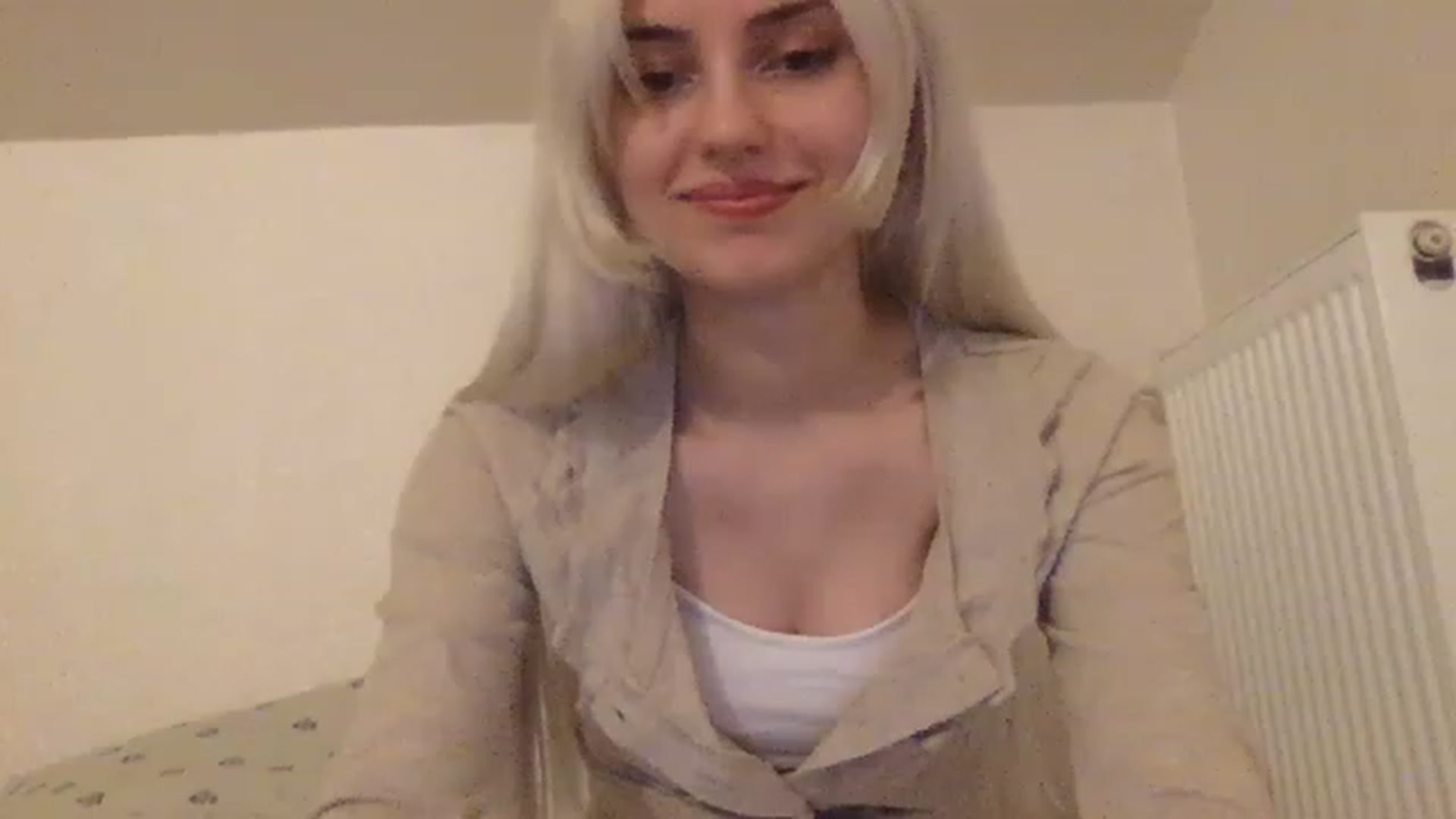 Gallery image thumbnail from LLuckyGirl's myfreecams stream on, 02/14/2023, 01:53 image 16 of 20