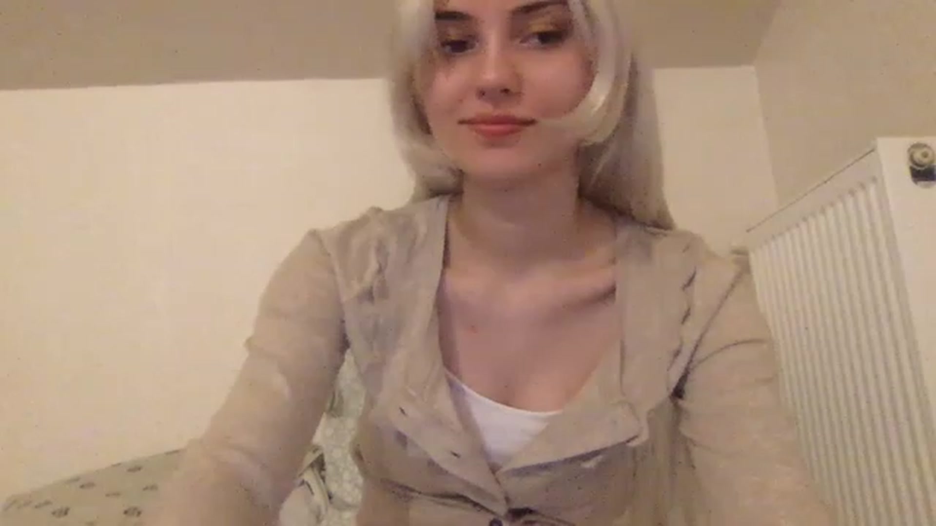 Gallery image thumbnail from LLuckyGirl's myfreecams stream on, 02/14/2023, 01:53 image 3 of 20