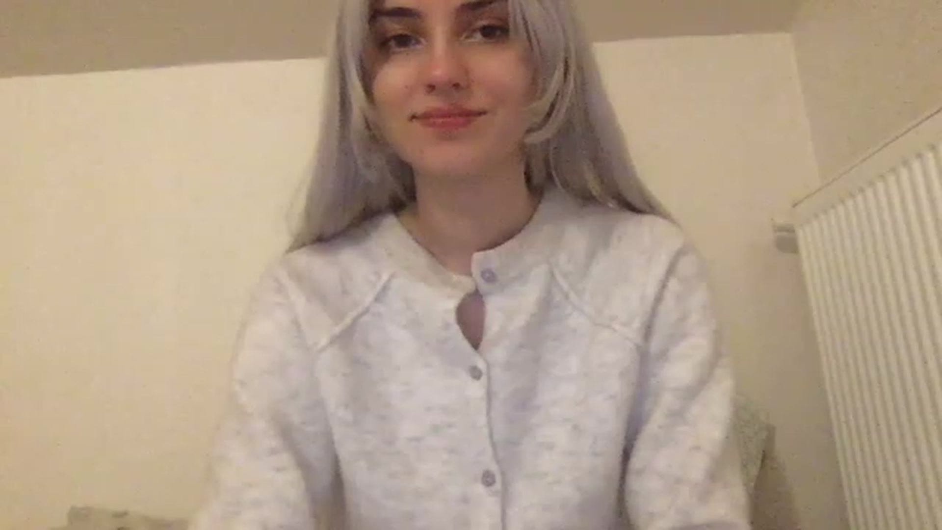 Gallery image thumbnail from LLuckyGirl's myfreecams stream on, 02/19/2023, 02:38 image 7 of 20