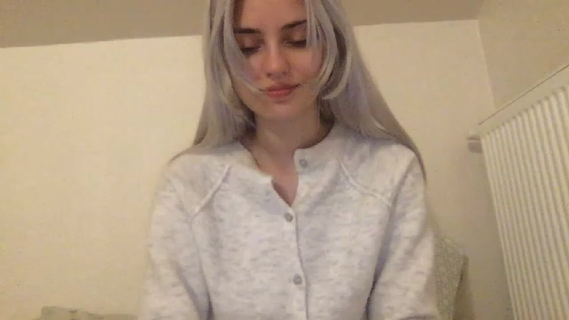 Gallery image thumbnail from LLuckyGirl's myfreecams stream on, 02/19/2023, 02:38 image 6 of 20