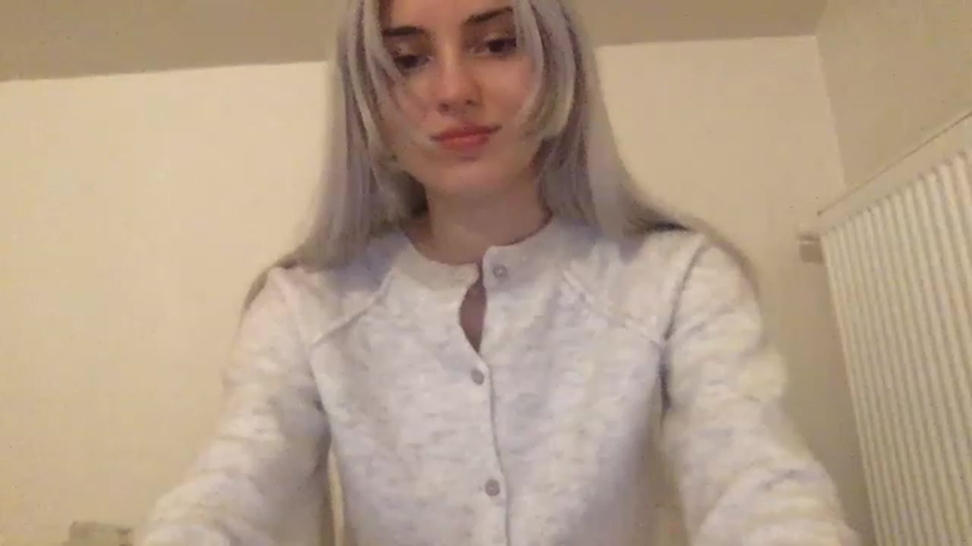 Gallery image thumbnail from LLuckyGirl's myfreecams stream on, 02/19/2023, 02:38 image 18 of 20