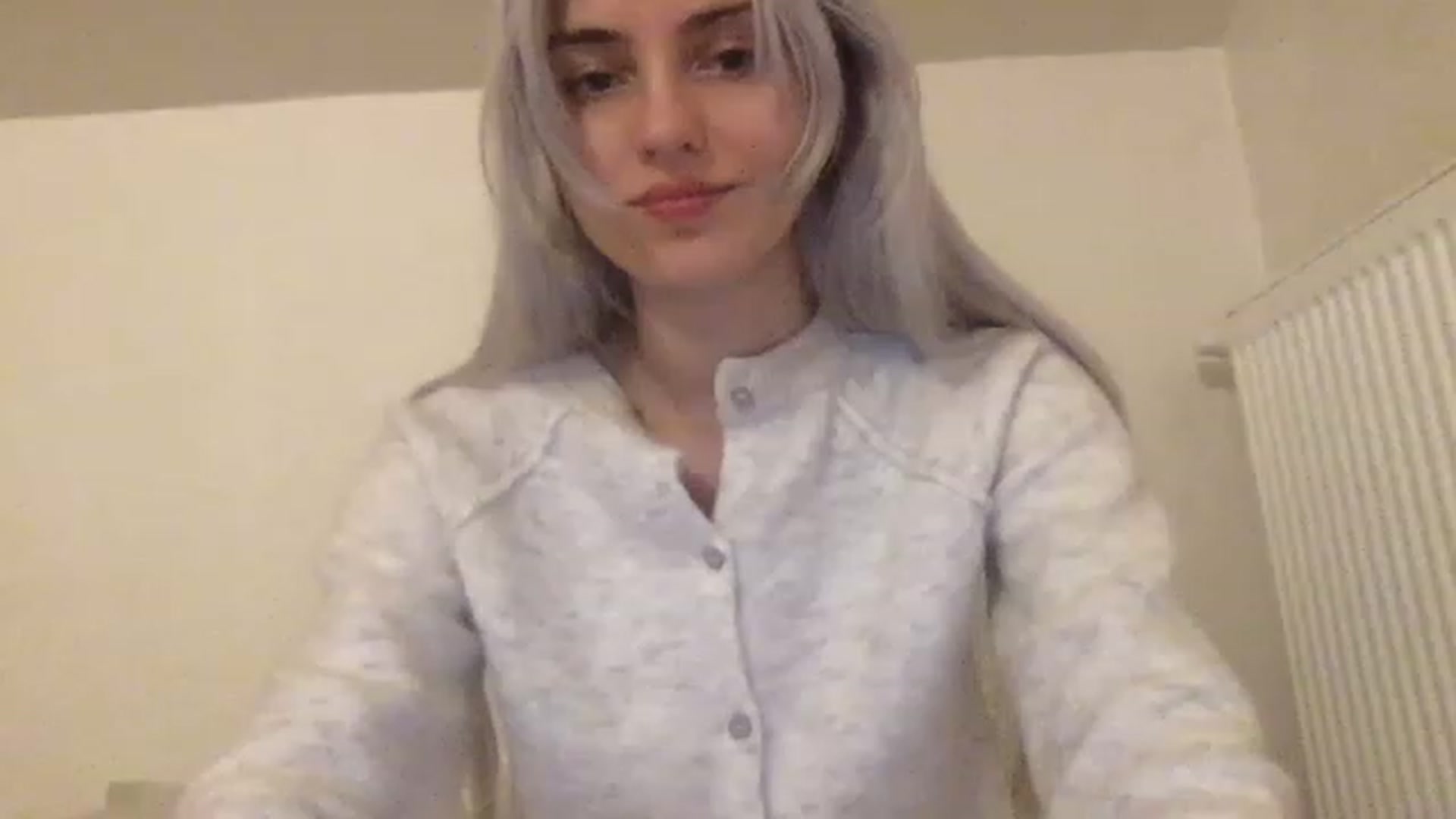 Gallery image thumbnail from LLuckyGirl's myfreecams stream on, 02/19/2023, 02:38 image 4 of 20