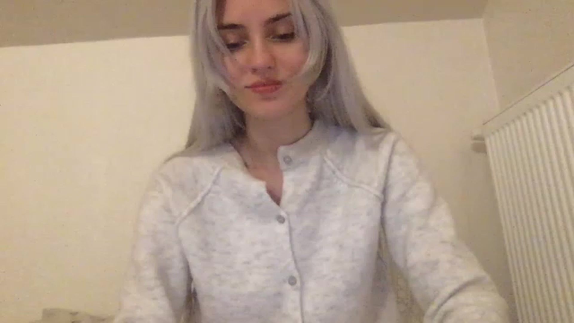 Gallery image thumbnail from LLuckyGirl's myfreecams stream on, 02/19/2023, 02:38 image 1 of 20