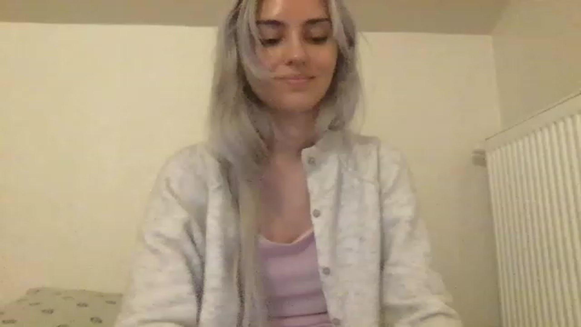 Gallery image thumbnail from LLuckyGirl's myfreecams stream on, 02/21/2023, 03:44 image 1 of 20