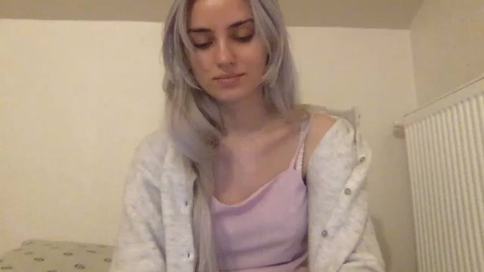 Gallery image thumbnail from LLuckyGirl's myfreecams stream on, 02/21/2023, 03:44 image 5 of 20