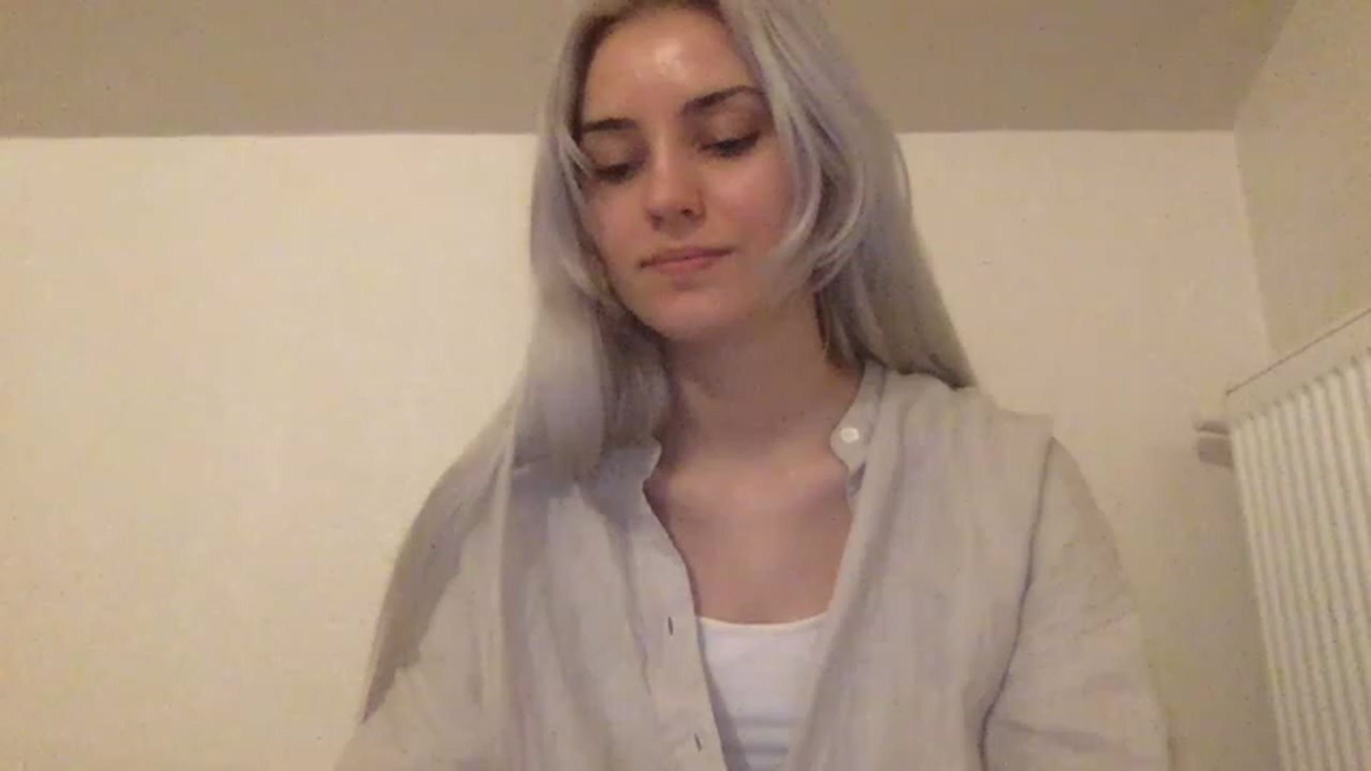 Gallery image thumbnail from LLuckyGirl's myfreecams stream on, 02/24/2023, 02:07 image 12 of 20