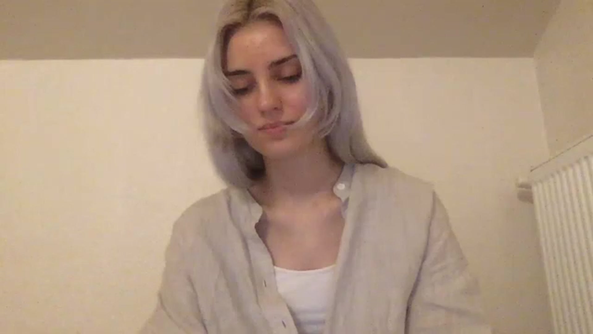 Gallery image thumbnail from LLuckyGirl's myfreecams stream on, 02/24/2023, 02:07 image 14 of 20