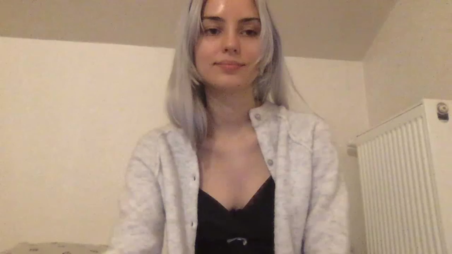 Gallery image thumbnail from LLuckyGirl's myfreecams stream on, 03/01/2023, 24:00 image 13 of 20