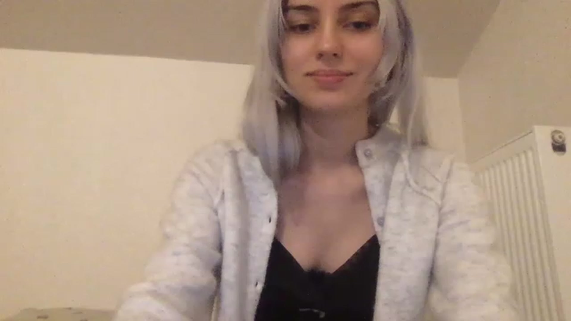 Gallery image thumbnail from LLuckyGirl's myfreecams stream on, 03/01/2023, 24:00 image 14 of 20
