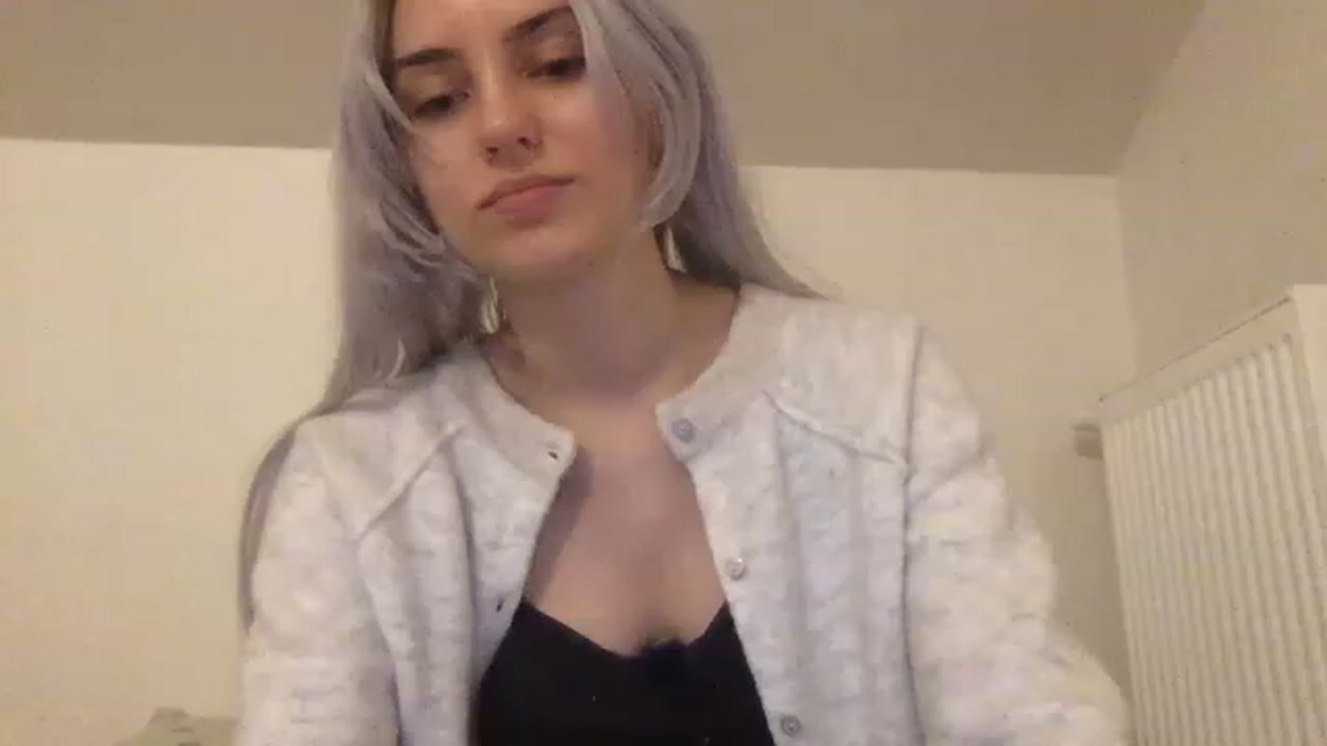 Gallery image thumbnail from LLuckyGirl's myfreecams stream on, 03/01/2023, 03:12 image 16 of 20
