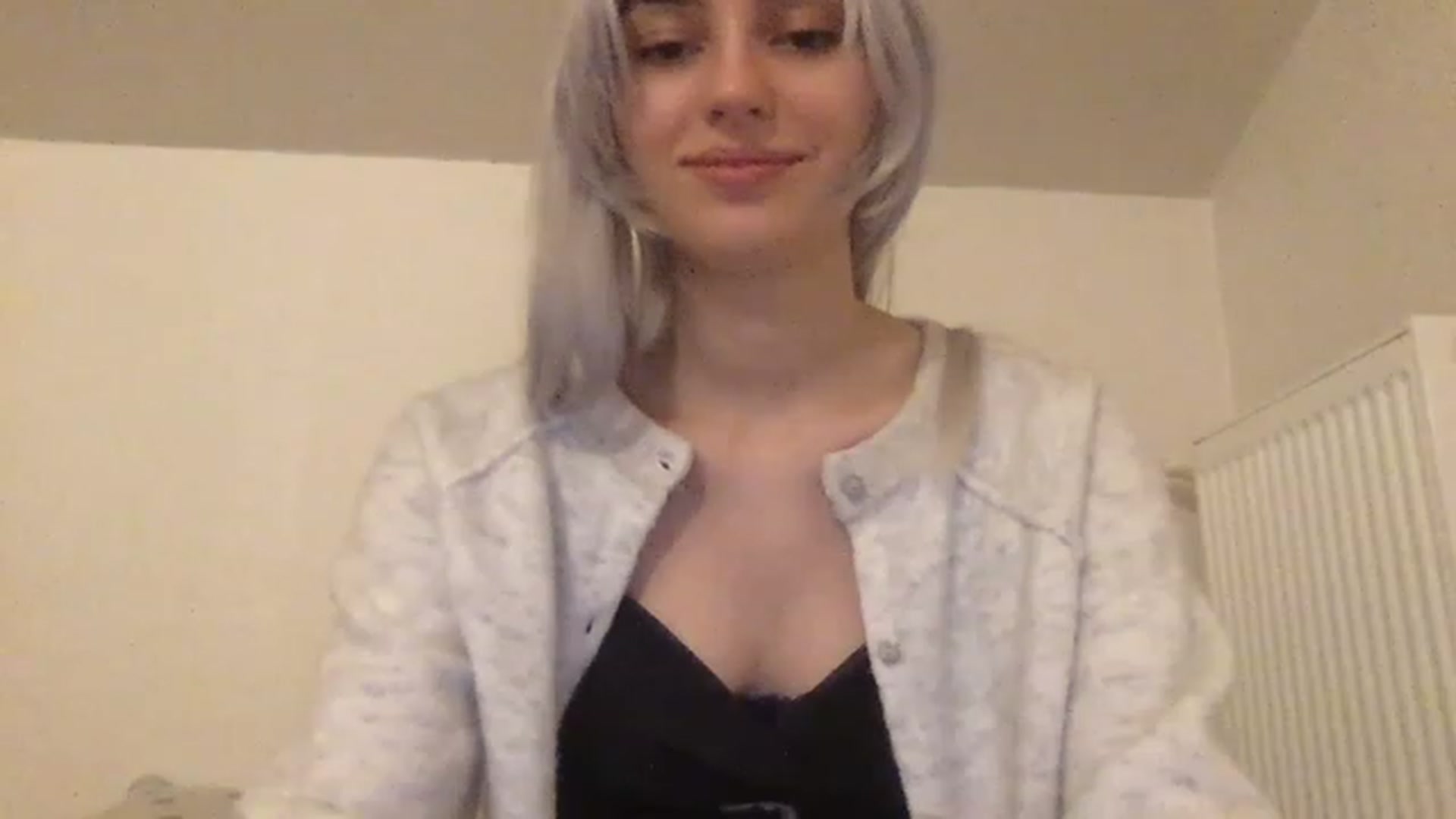 Gallery image thumbnail from LLuckyGirl's myfreecams stream on, 03/01/2023, 03:12 image 13 of 20