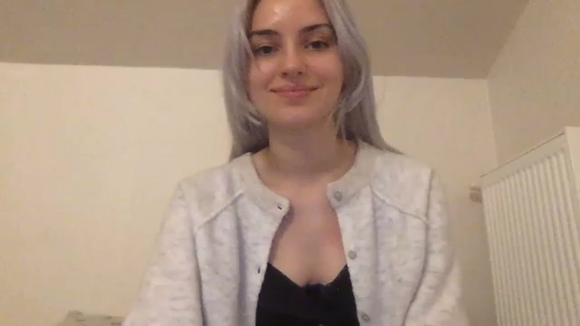 Gallery image thumbnail from LLuckyGirl's myfreecams stream on, 03/01/2023, 03:12 image 19 of 20