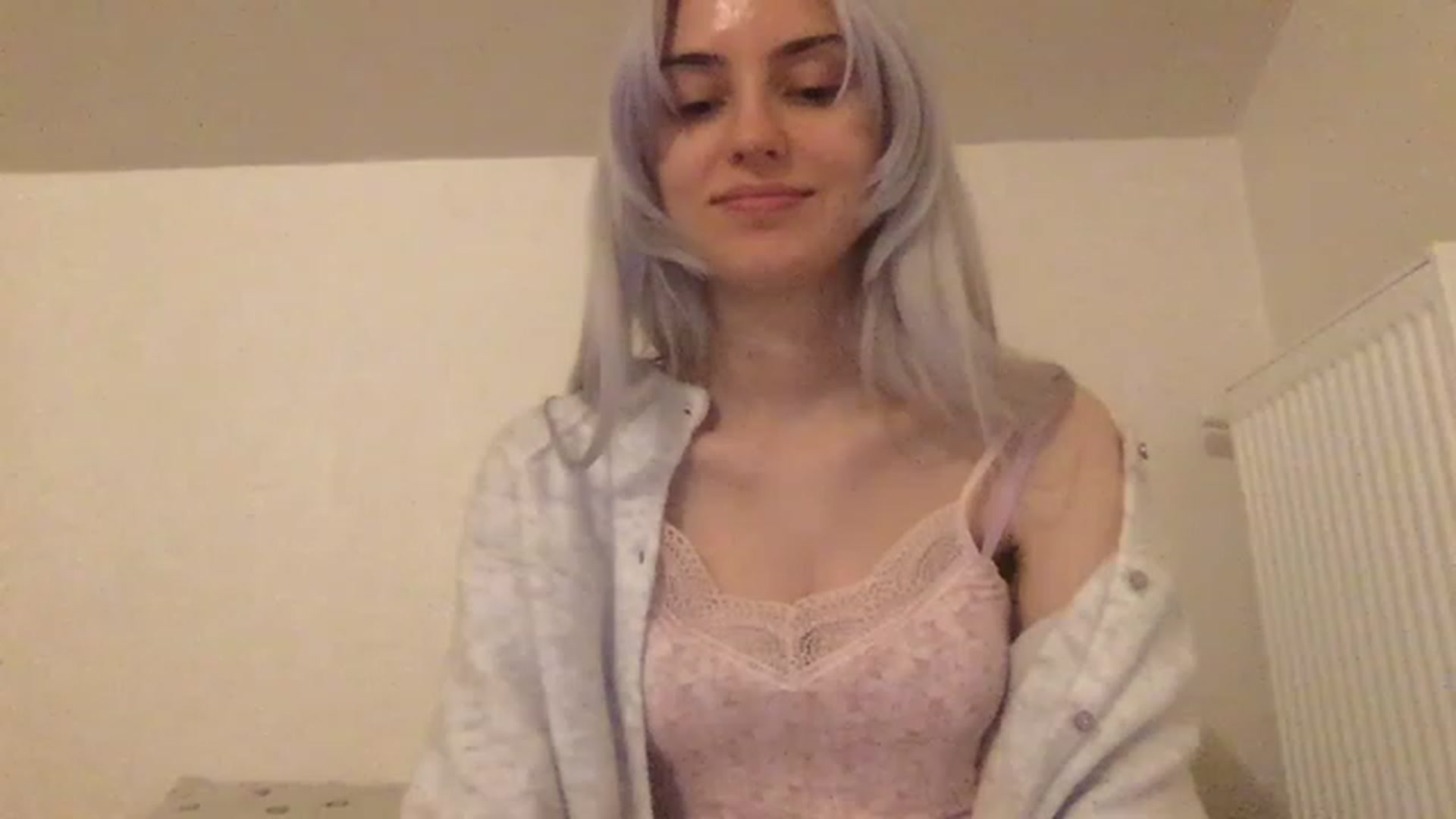 Gallery image thumbnail from LLuckyGirl's myfreecams stream on, 03/03/2023, 01:57 image 9 of 20