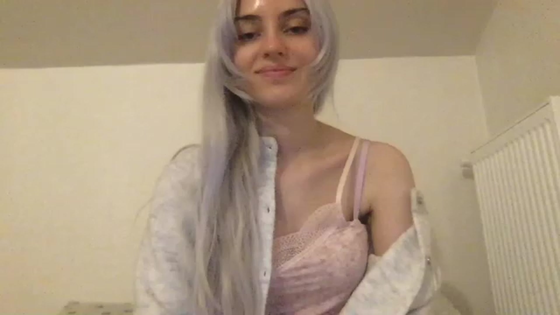 Gallery image thumbnail from LLuckyGirl's myfreecams stream on, 03/03/2023, 01:57 image 12 of 20