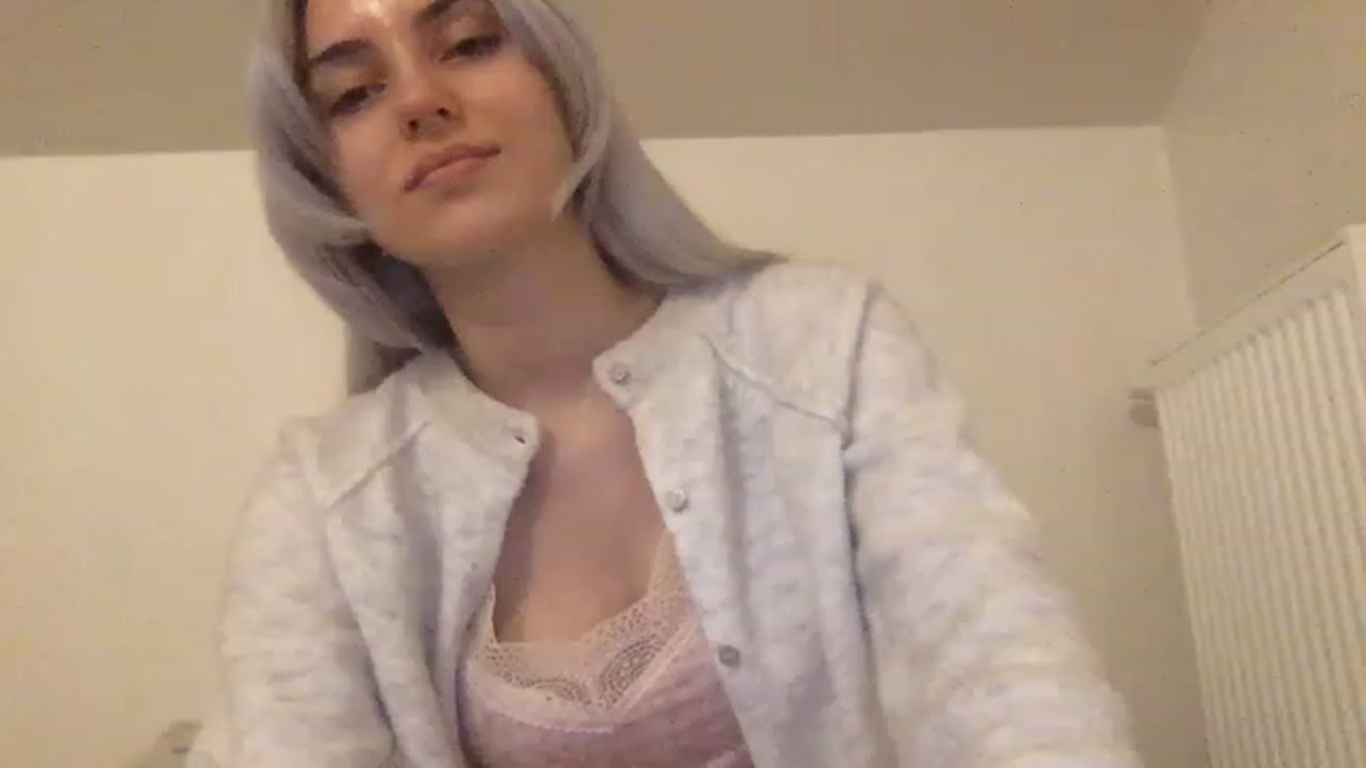 Gallery image thumbnail from LLuckyGirl's myfreecams stream on, 03/03/2023, 01:57 image 20 of 20
