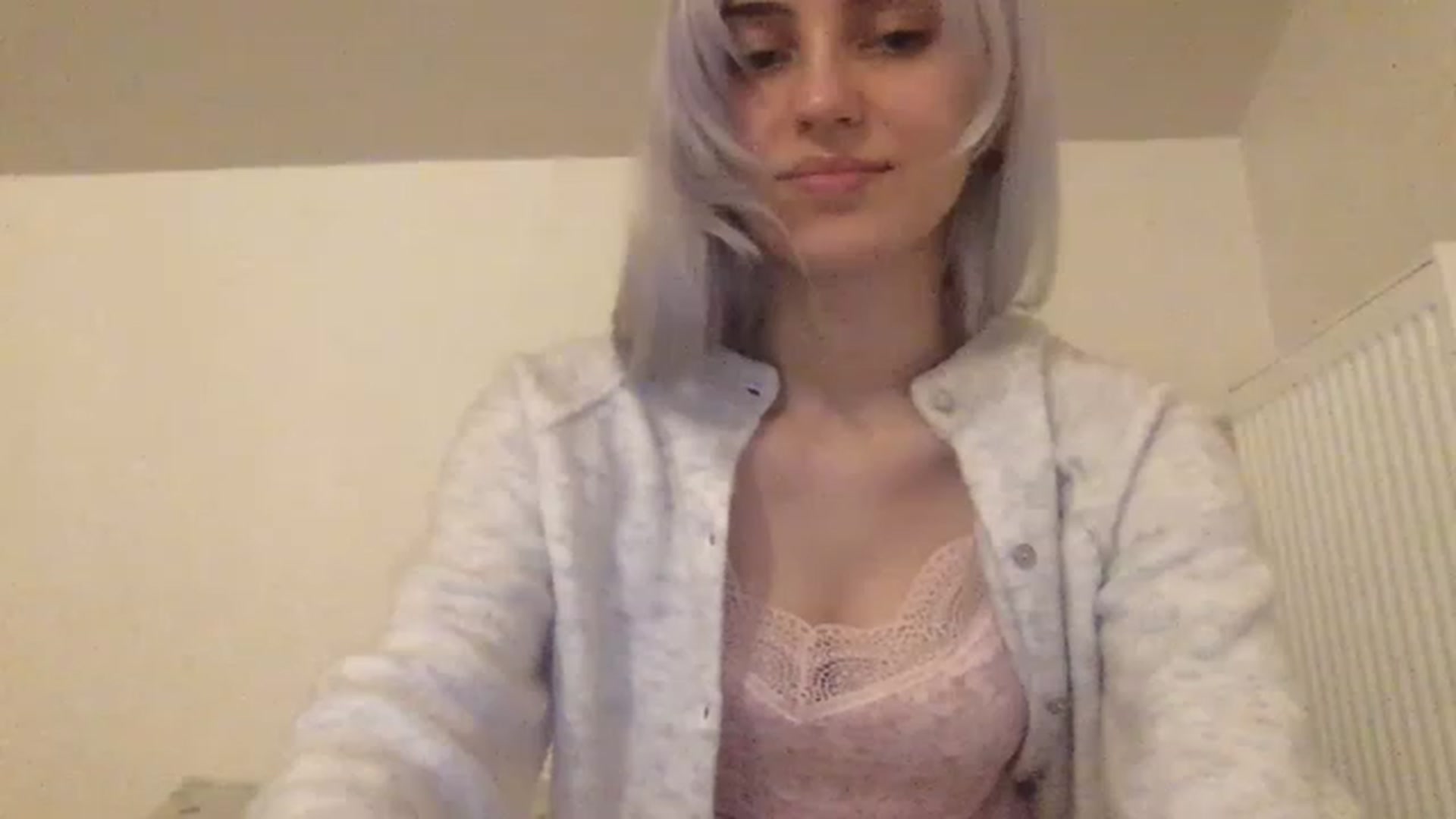 Gallery image thumbnail from LLuckyGirl's myfreecams stream on, 03/03/2023, 01:57 image 4 of 20