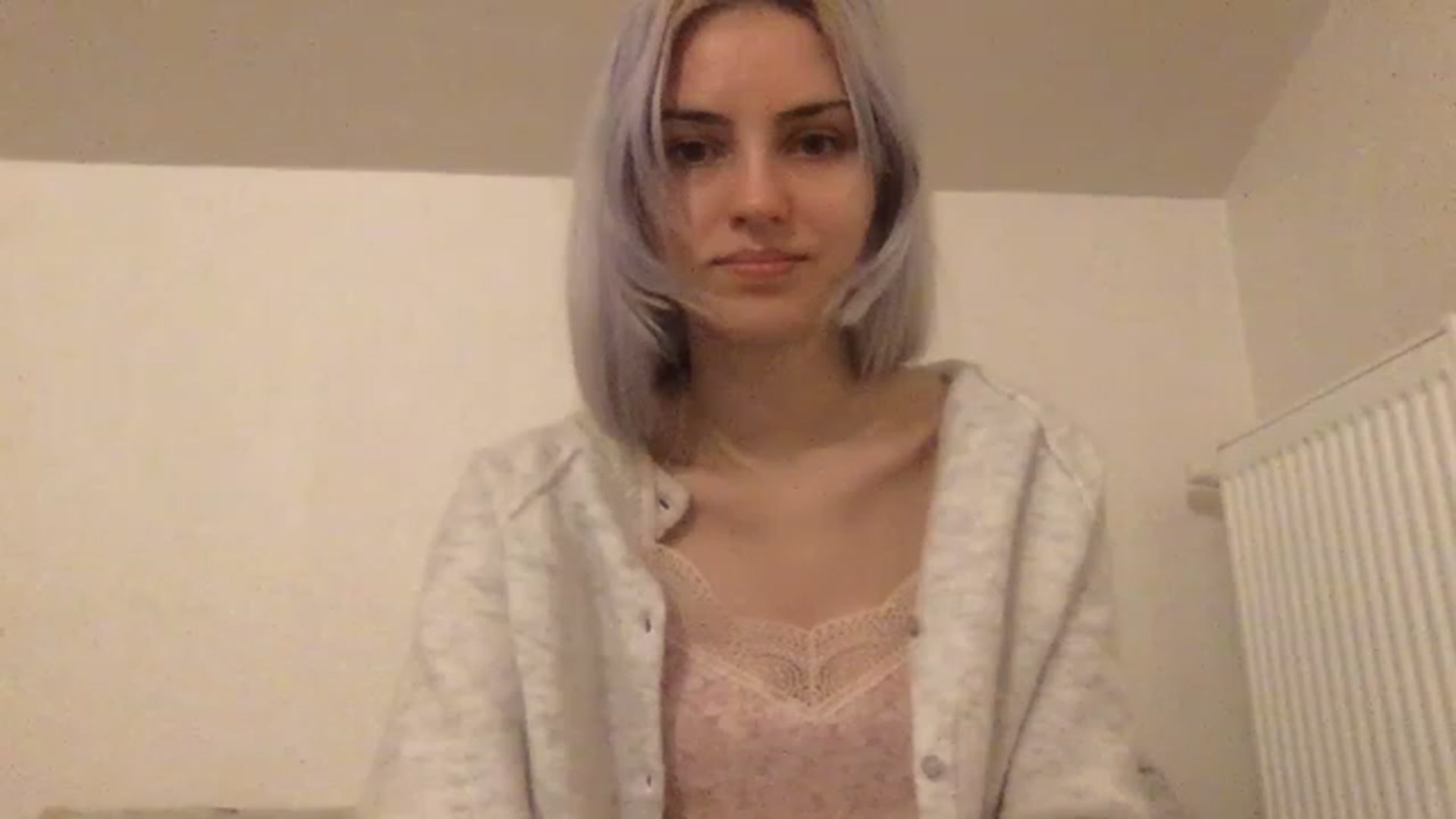 Gallery image thumbnail from LLuckyGirl's myfreecams stream on, 03/06/2023, 24:00 image 3 of 20