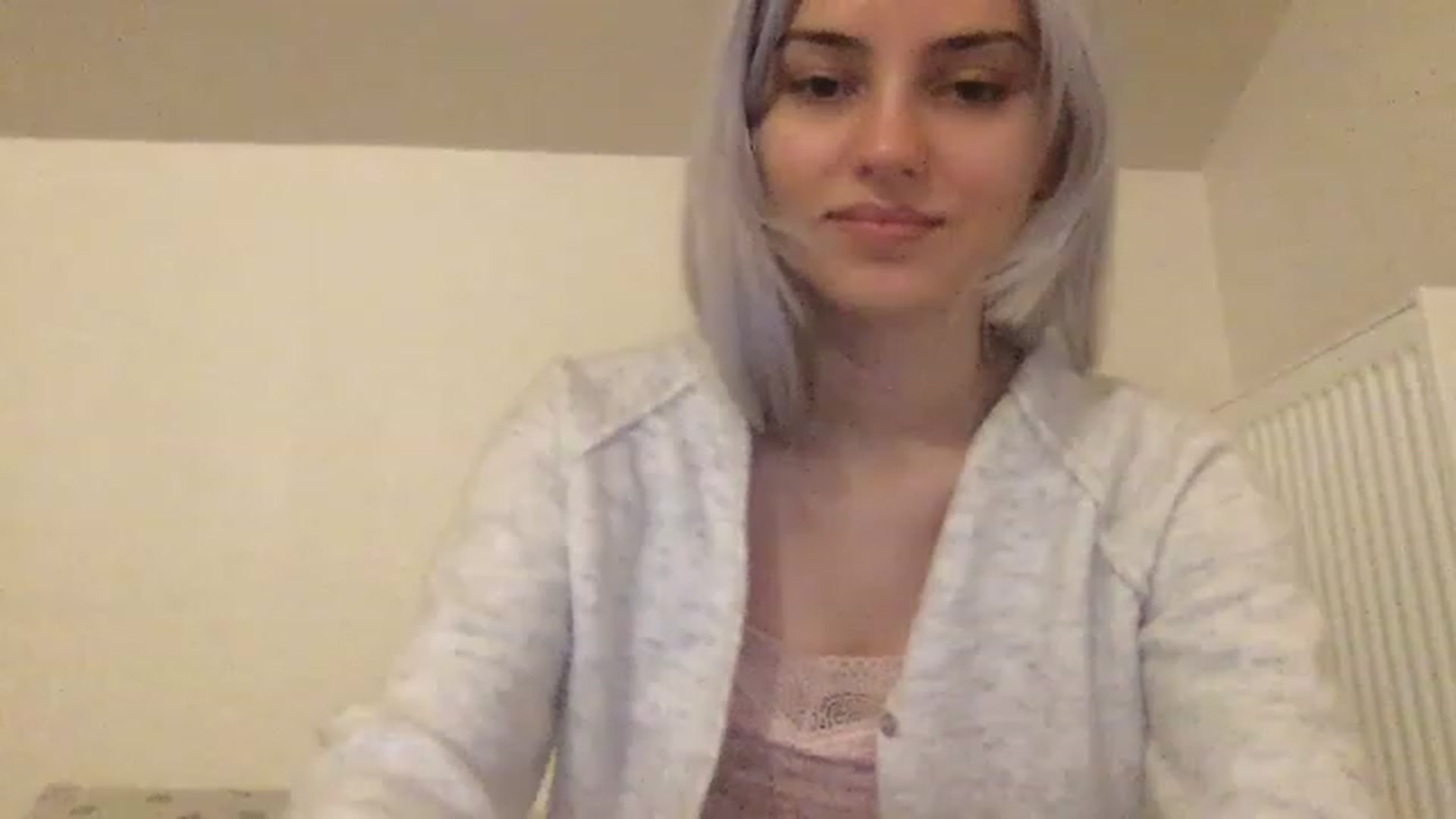 Gallery image thumbnail from LLuckyGirl's myfreecams stream on, 03/06/2023, 01:26 image 11 of 20