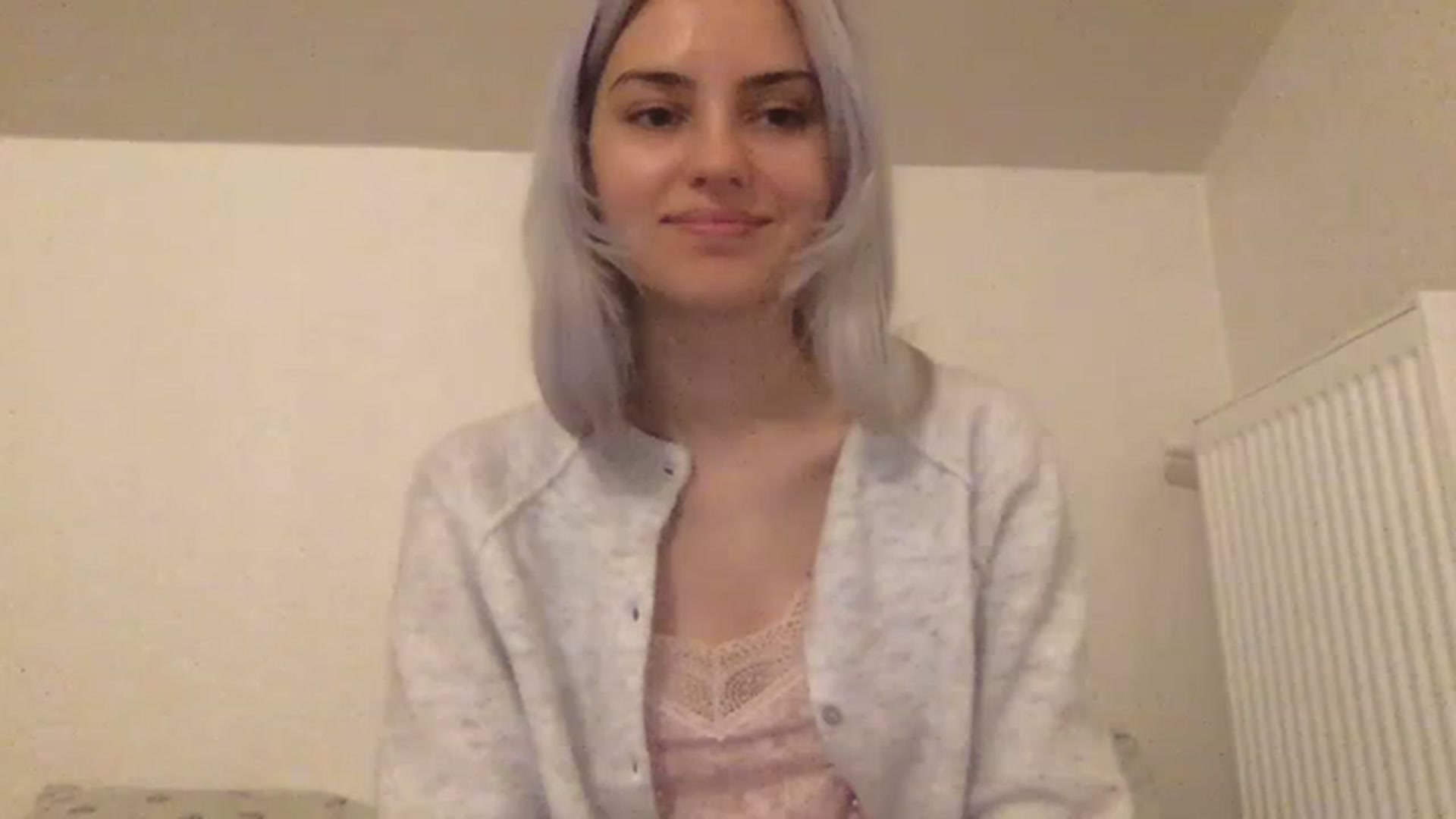 Gallery image thumbnail from LLuckyGirl's myfreecams stream on, 03/06/2023, 01:26 image 1 of 20