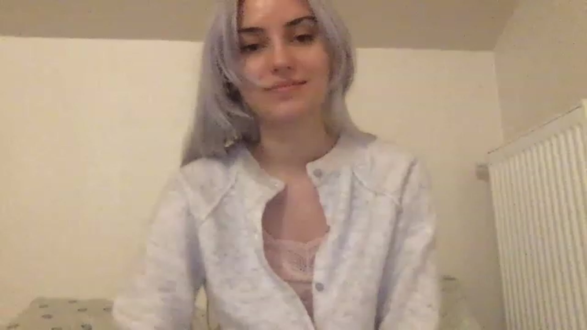Gallery image thumbnail from LLuckyGirl's myfreecams stream on, 03/06/2023, 03:57 image 15 of 20