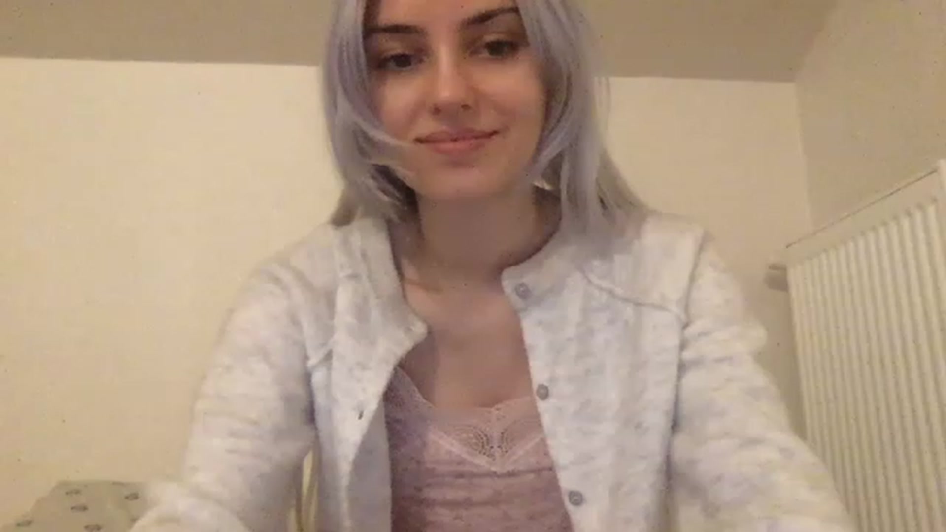 Gallery image thumbnail from LLuckyGirl's myfreecams stream on, 03/06/2023, 03:57 image 4 of 20