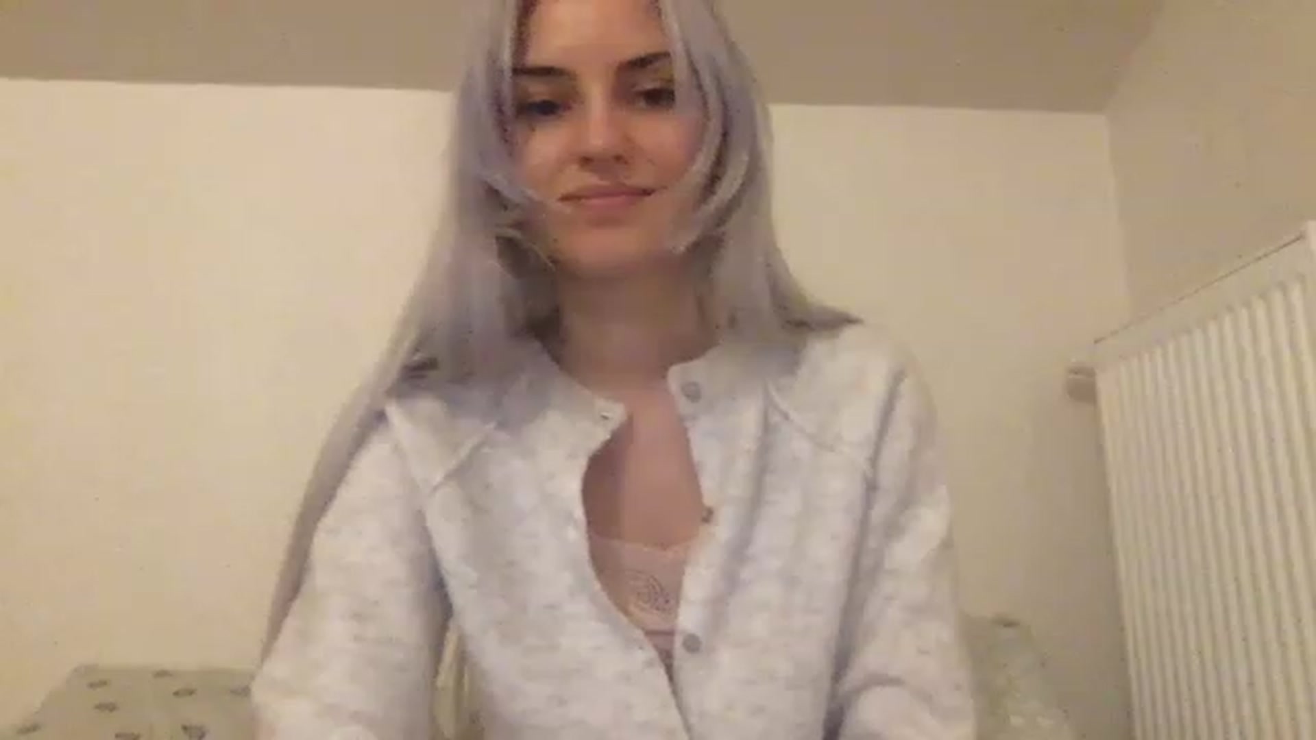 Gallery image thumbnail from LLuckyGirl's myfreecams stream on, 03/06/2023, 03:57 image 12 of 20