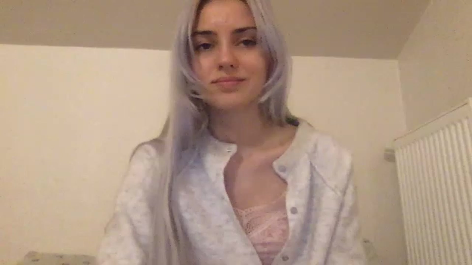 Gallery image thumbnail from LLuckyGirl's myfreecams stream on, 03/06/2023, 03:57 image 20 of 20