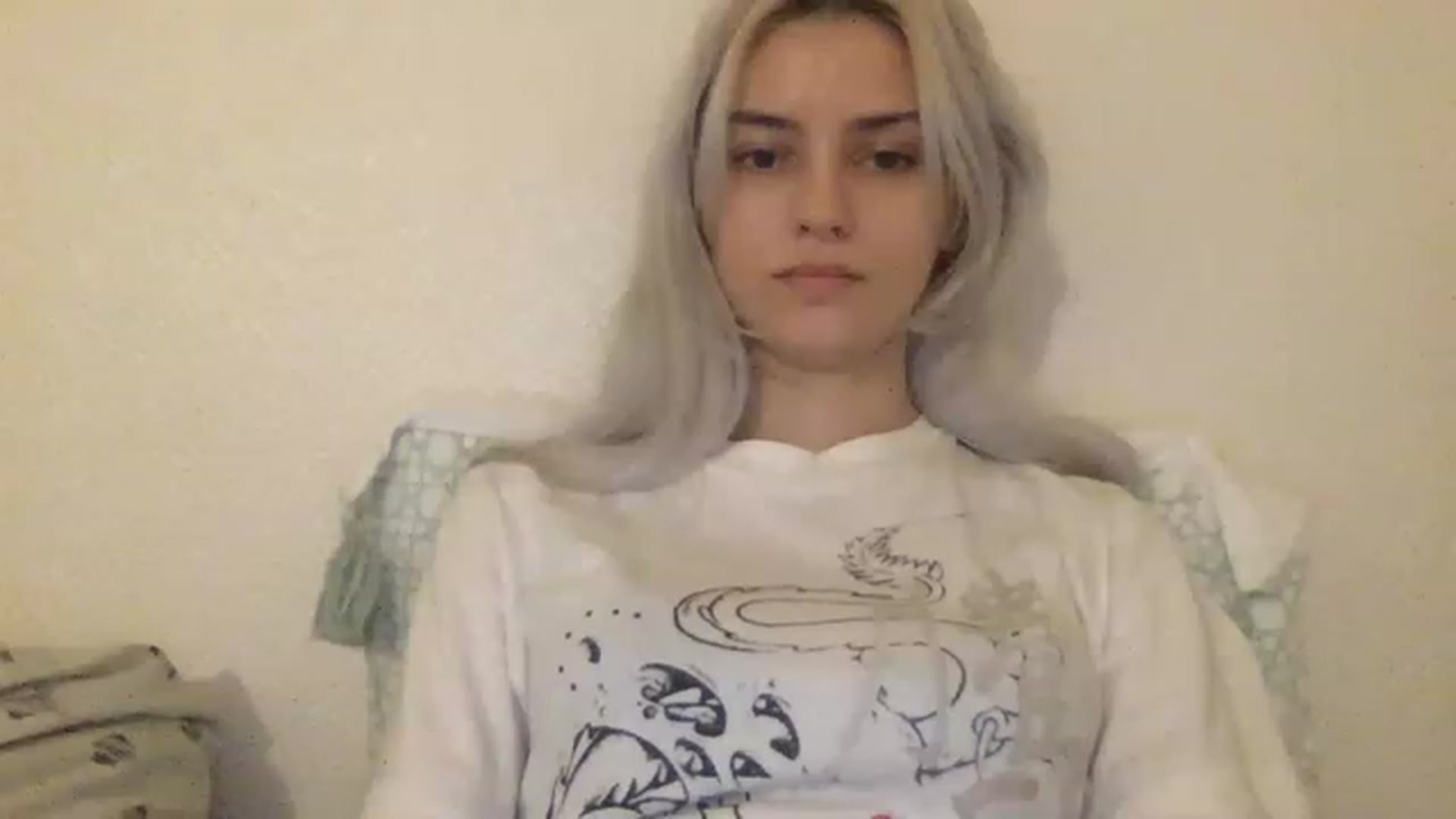 Gallery image thumbnail from LLuckyGirl's myfreecams stream on, 03/30/2023, 01:00 image 8 of 20